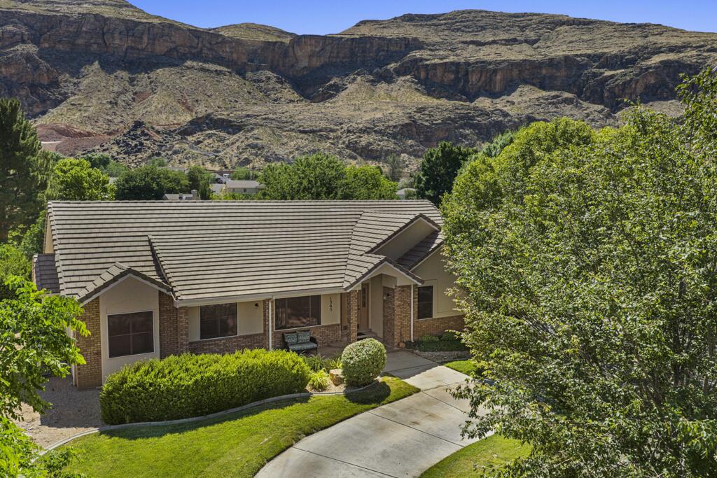 ROBERTS RANCH ESTATES - Residential