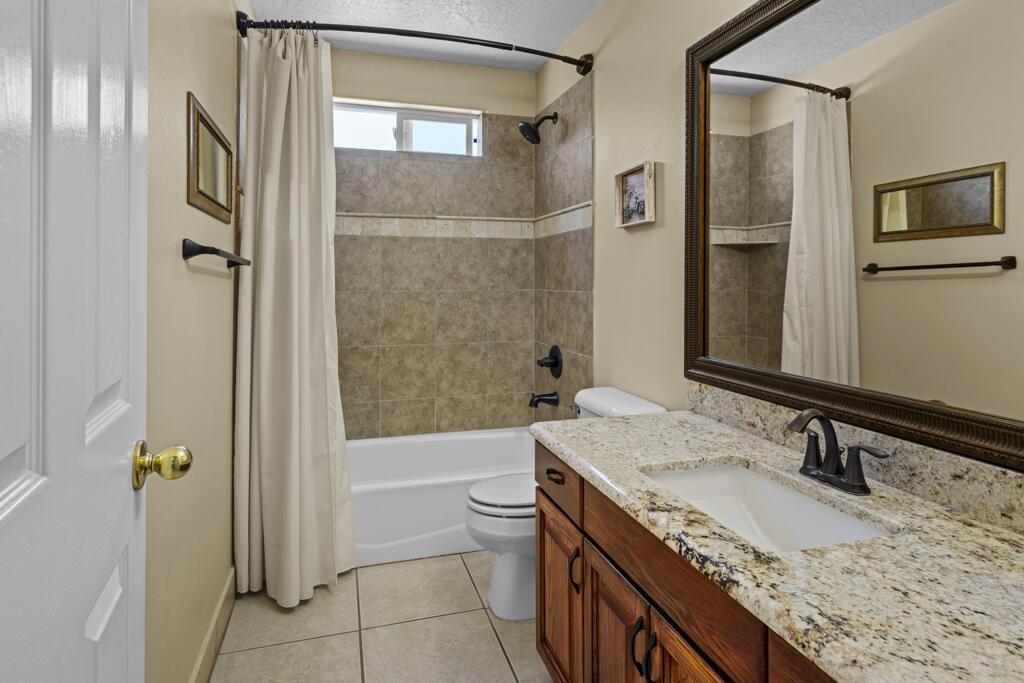 ROBERTS RANCH ESTATES - Residential