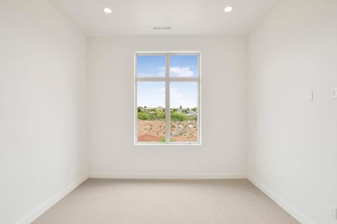 Tiny photo for 990 Manen ST, Washington, UT 84780 (MLS # 26-273591)