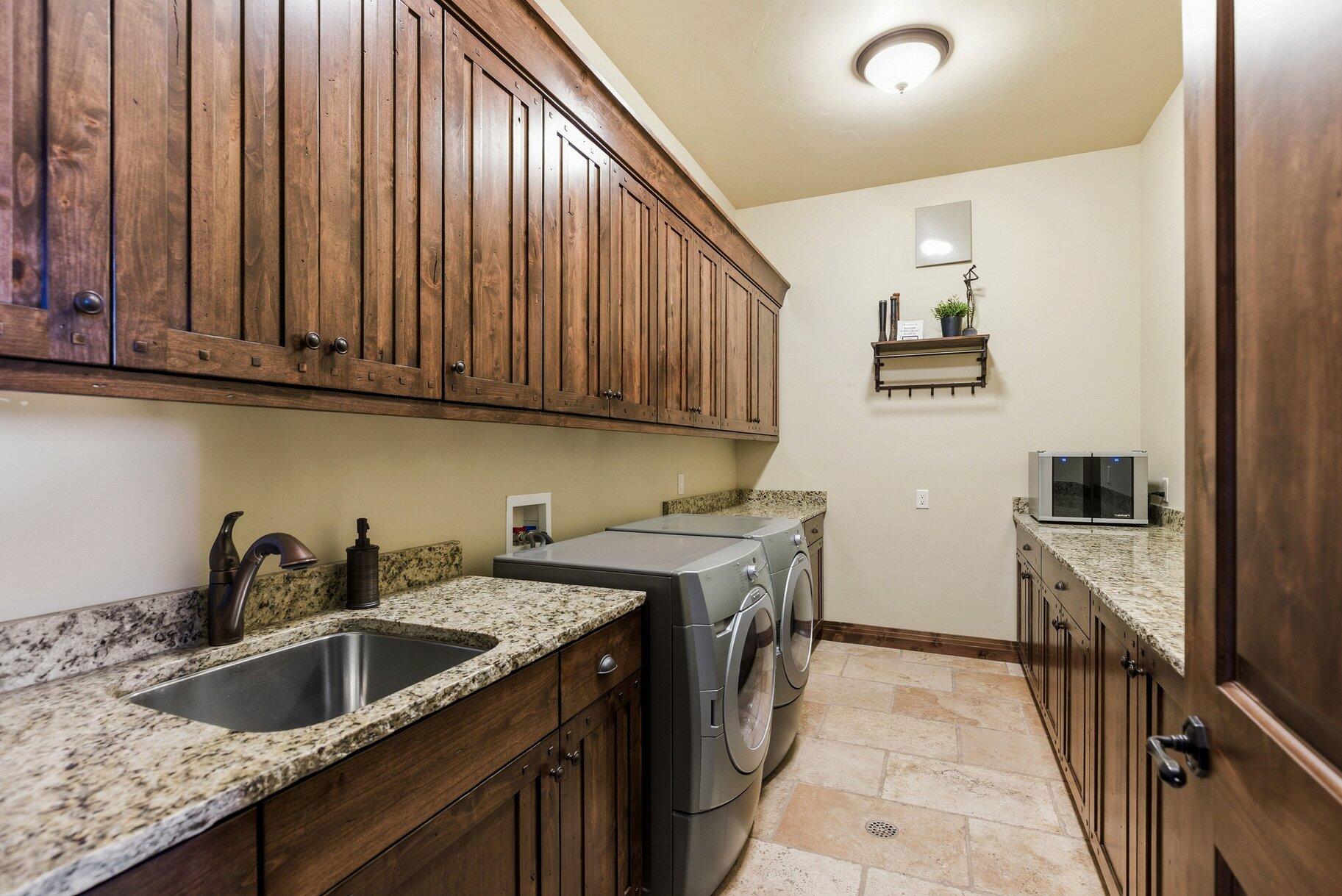 CLIFFS OF SNOW CANYON - Residential