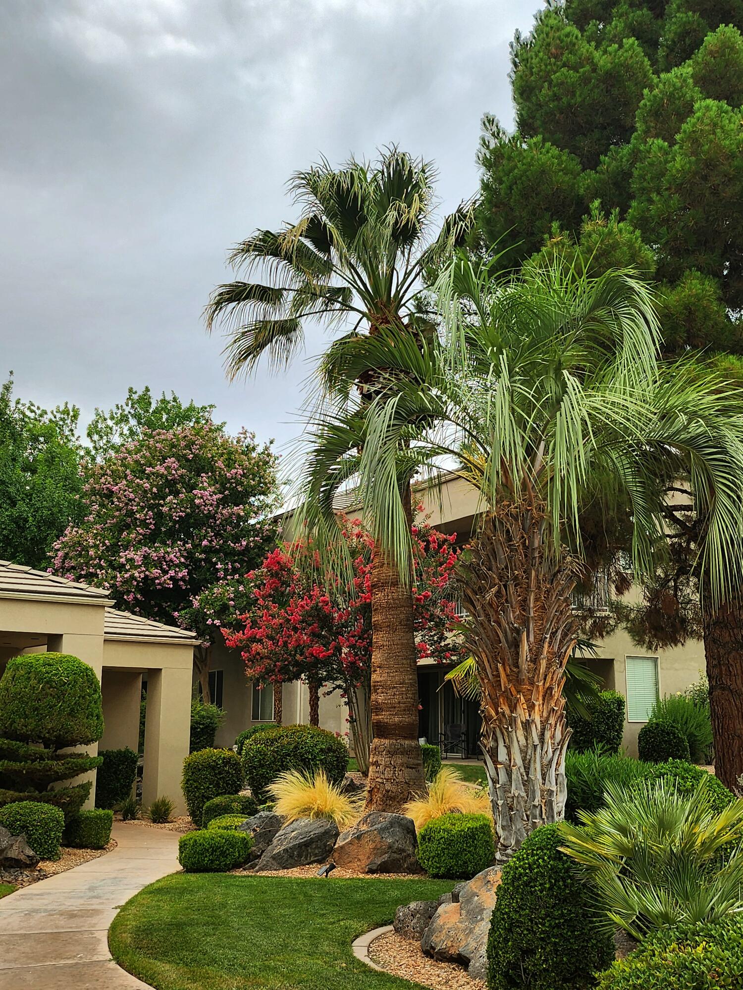 BLACKROCK CONDOS AT STONEBRIDGE - Residential