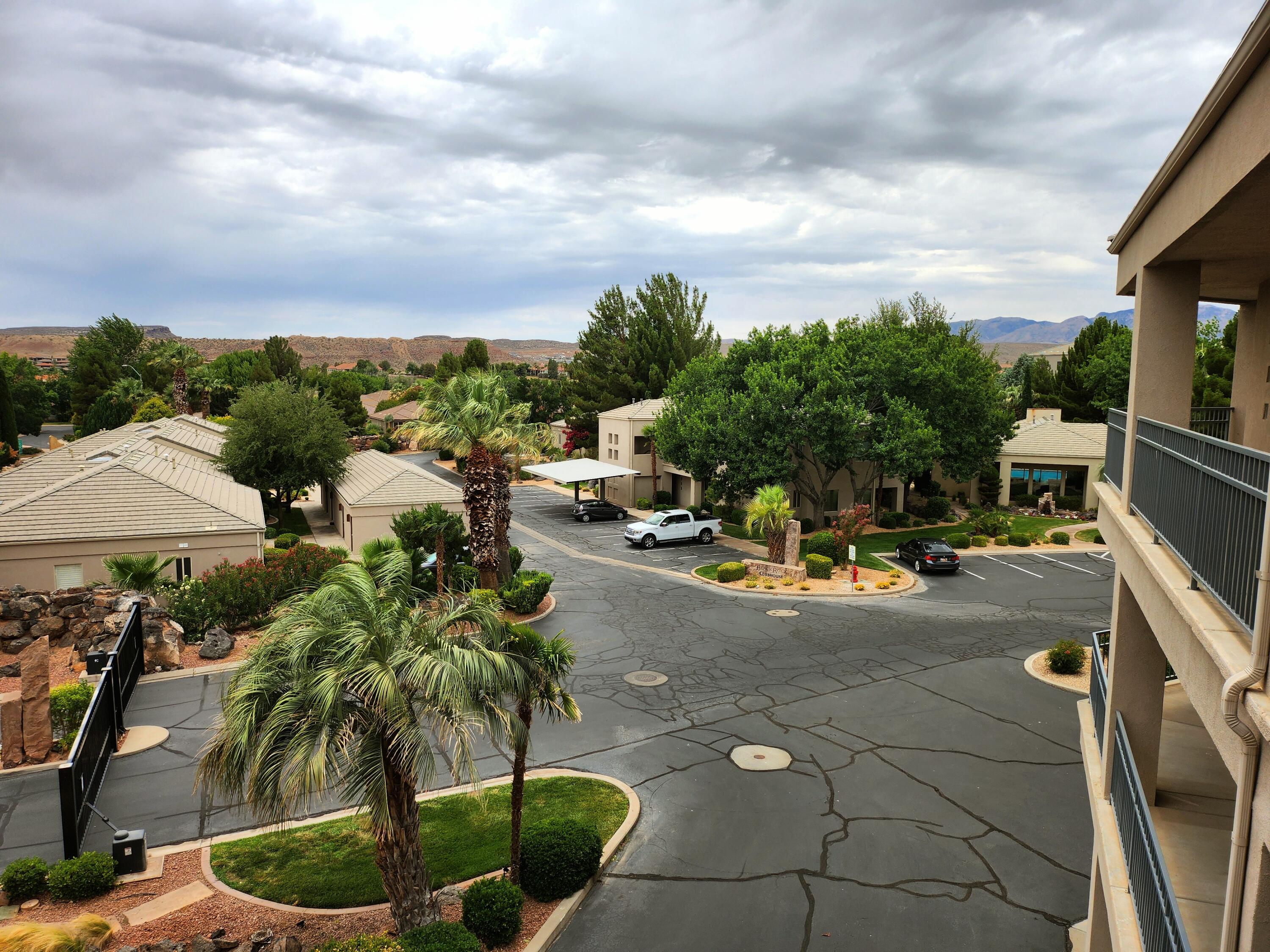 BLACKROCK CONDOS AT STONEBRIDGE - Residential