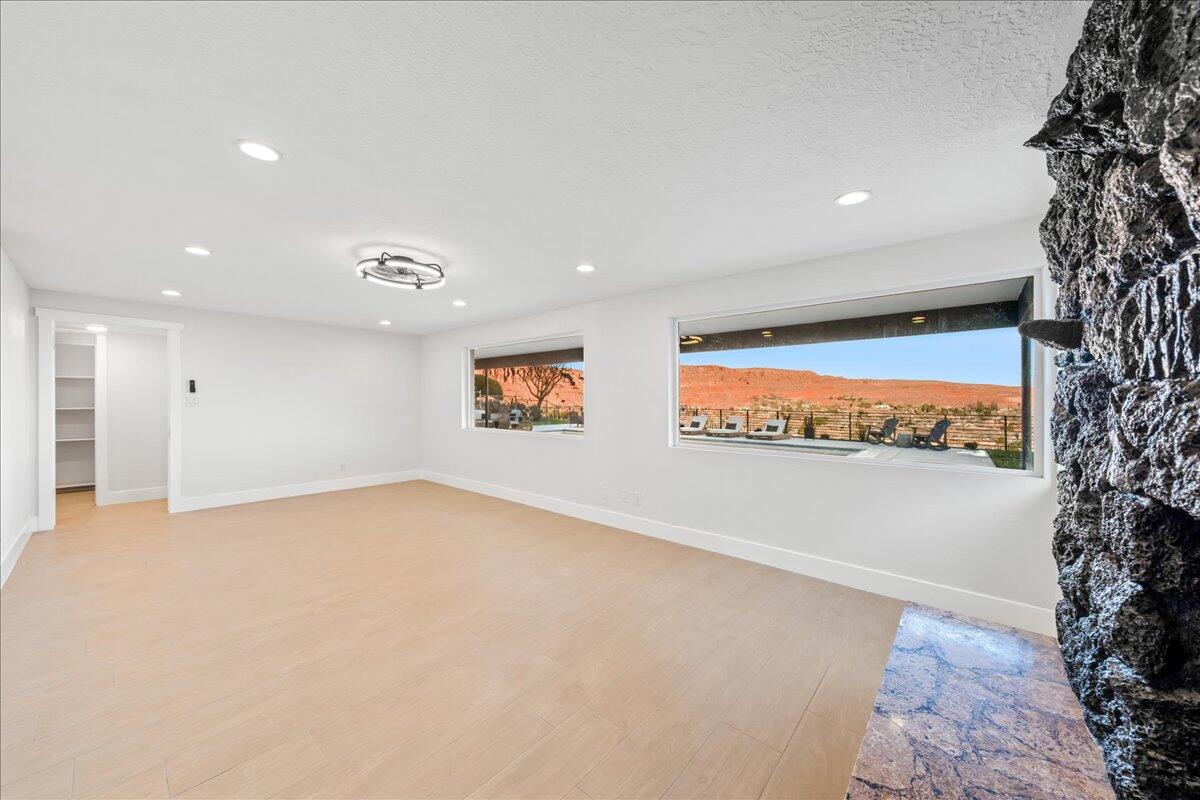 VALLEY VIEW HEIGHTS - Residential