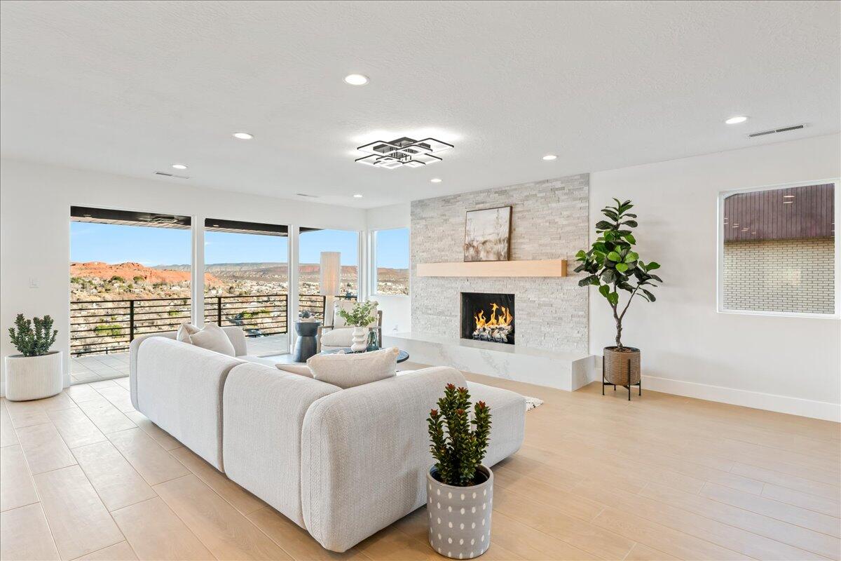 VALLEY VIEW HEIGHTS - Residential