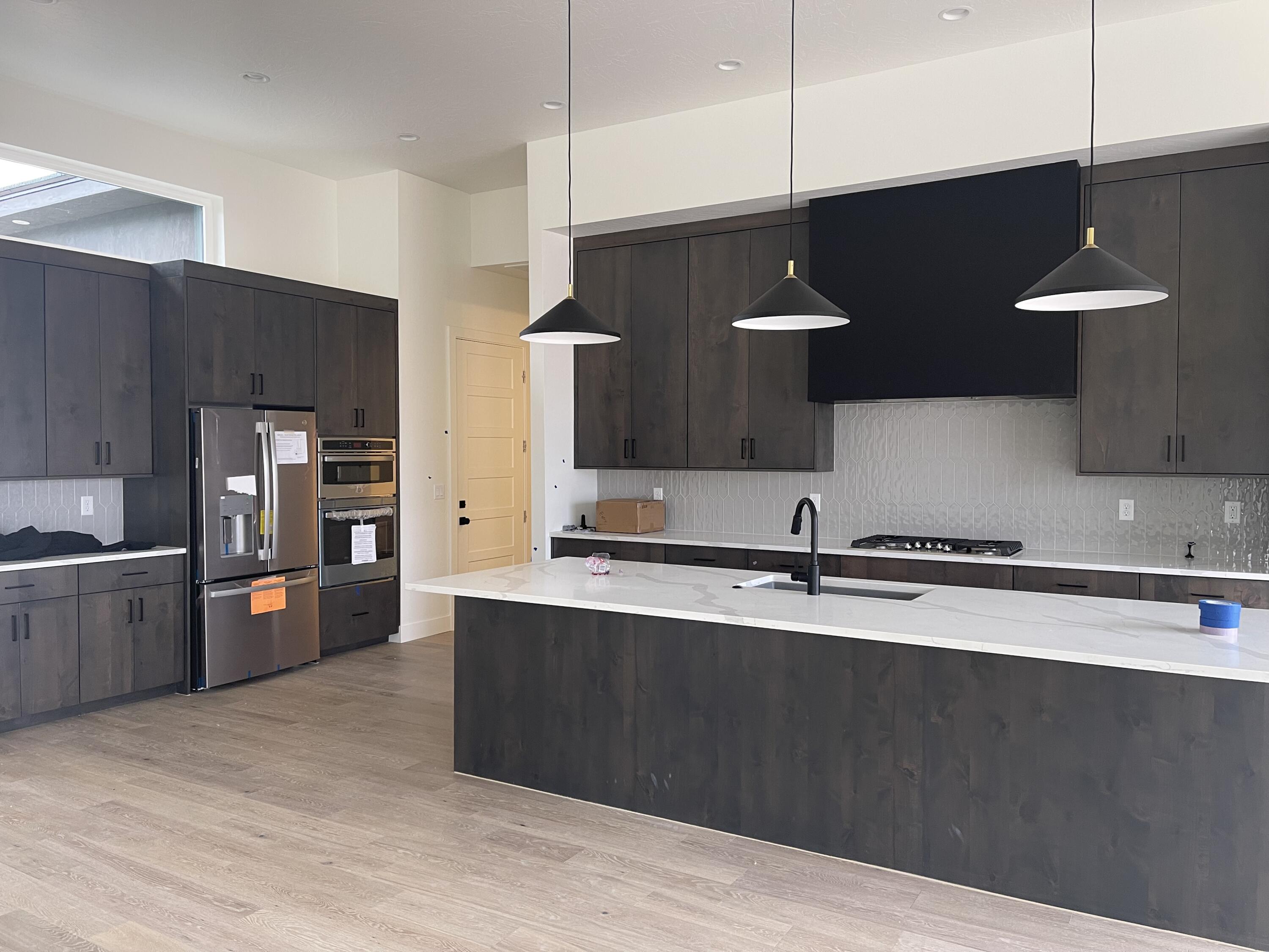 FALCON RIDGE - Residential