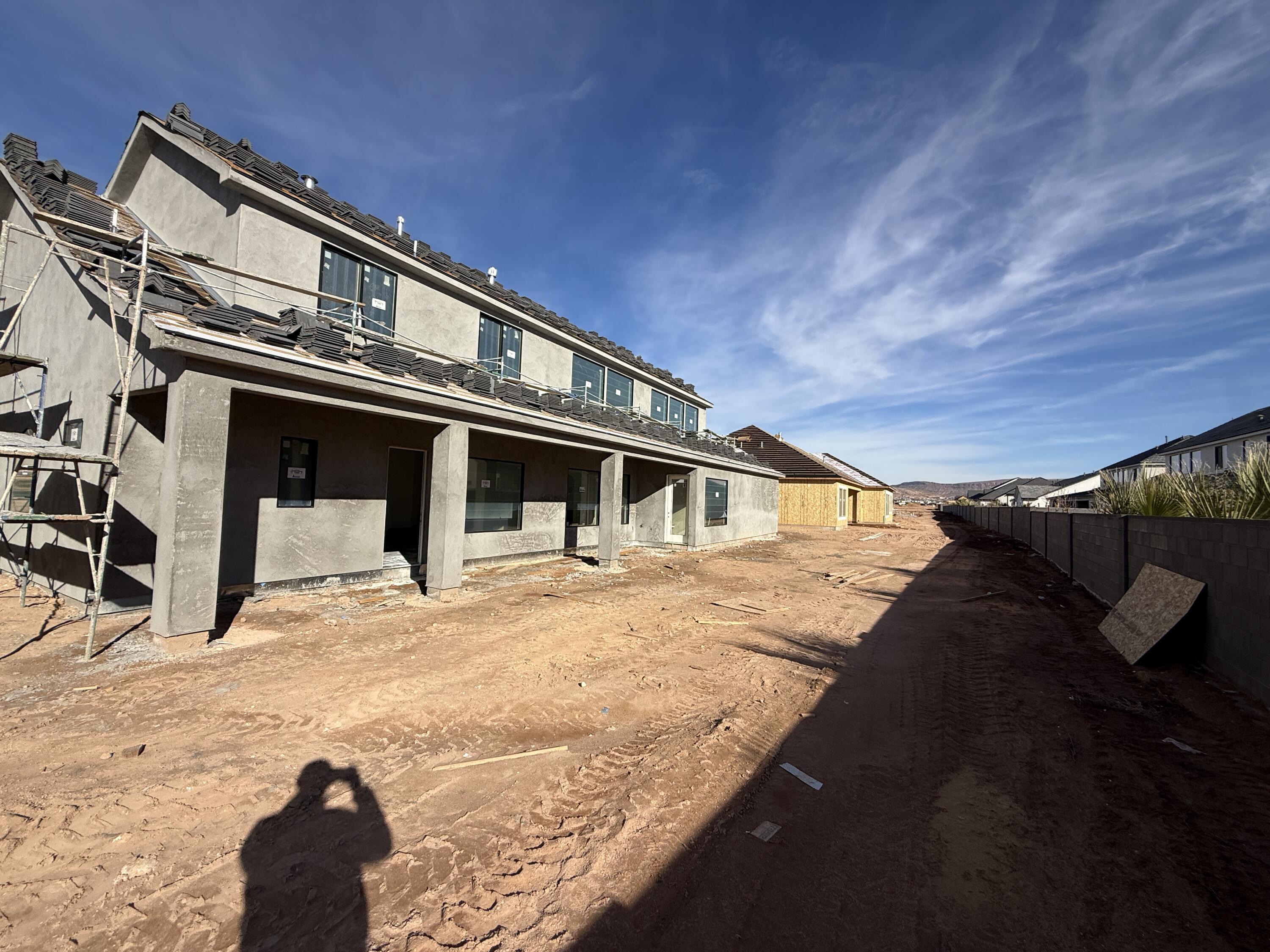 MOORLAND PARK - Residential