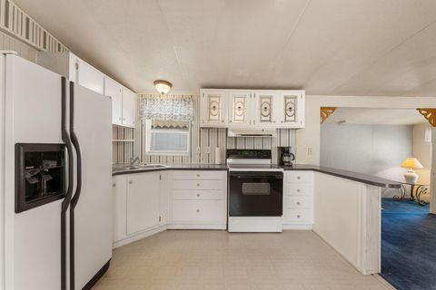 Tiny photo for 1360 N Dixie Downs RD 62 #62, Saint George, UT 84770 (MLS # 26-271424)
