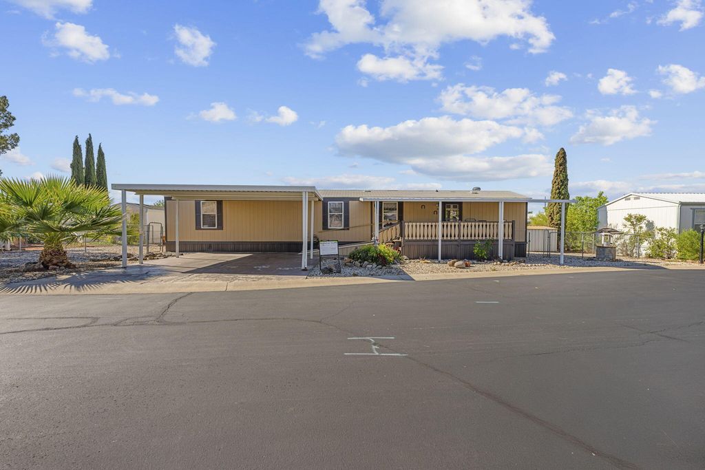 Photo of 1360 N Dixie Downs RD 62 #62, Saint George, UT 84770 (MLS # 26-271424)