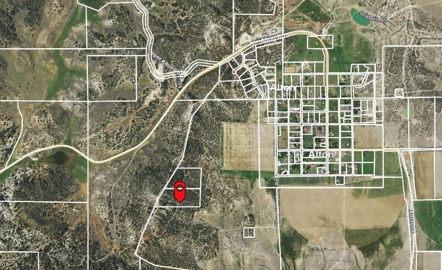 Beautiful acreage in Alton, between Bryce Canyon National Park & Zion National Park with access from Highway 89.. Power & water to be supplied by Alton City, road access and water line are currently under construction to be completed in the next few months.