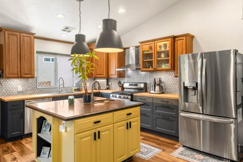 Tiny photo for 443 W 300 N, Saint George, UT 84770 (MLS # 26-271945)