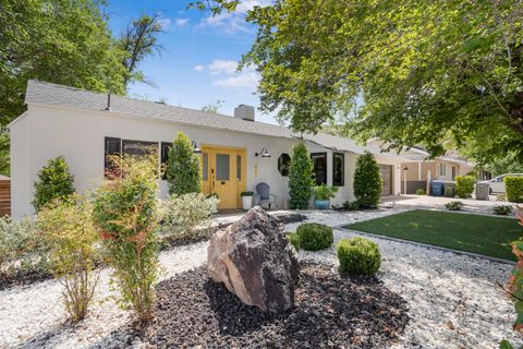 Photo of 443 W 300 N, Saint George, UT 84770 (MLS # 26-271945)