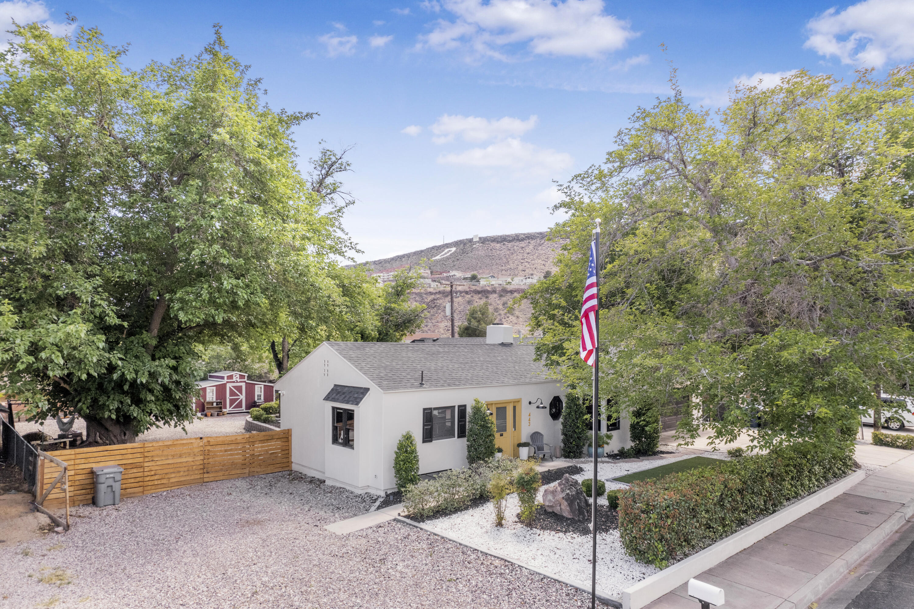 ST GEORGE TOWNSITE - Residential