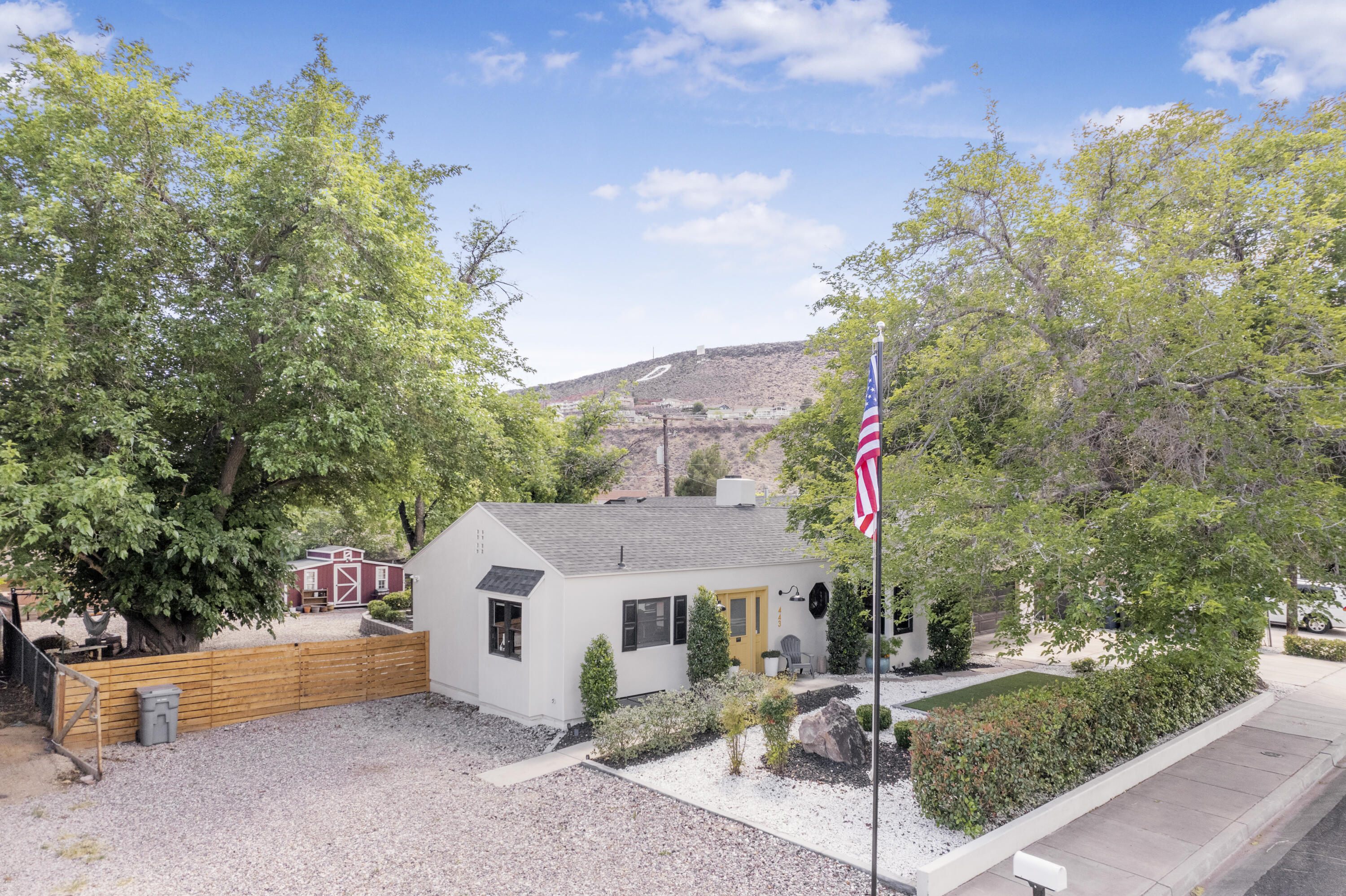 ST GEORGE TOWNSITE - Residential