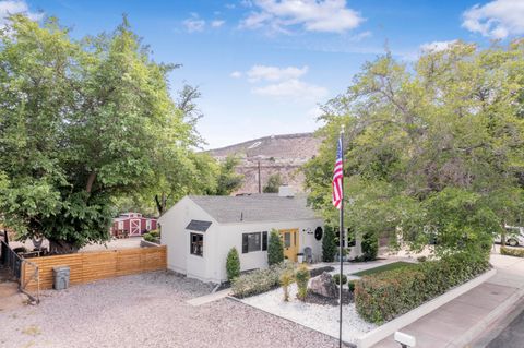Tiny photo for 443 W 300 N, Saint George, UT 84770 (MLS # 26-271945)