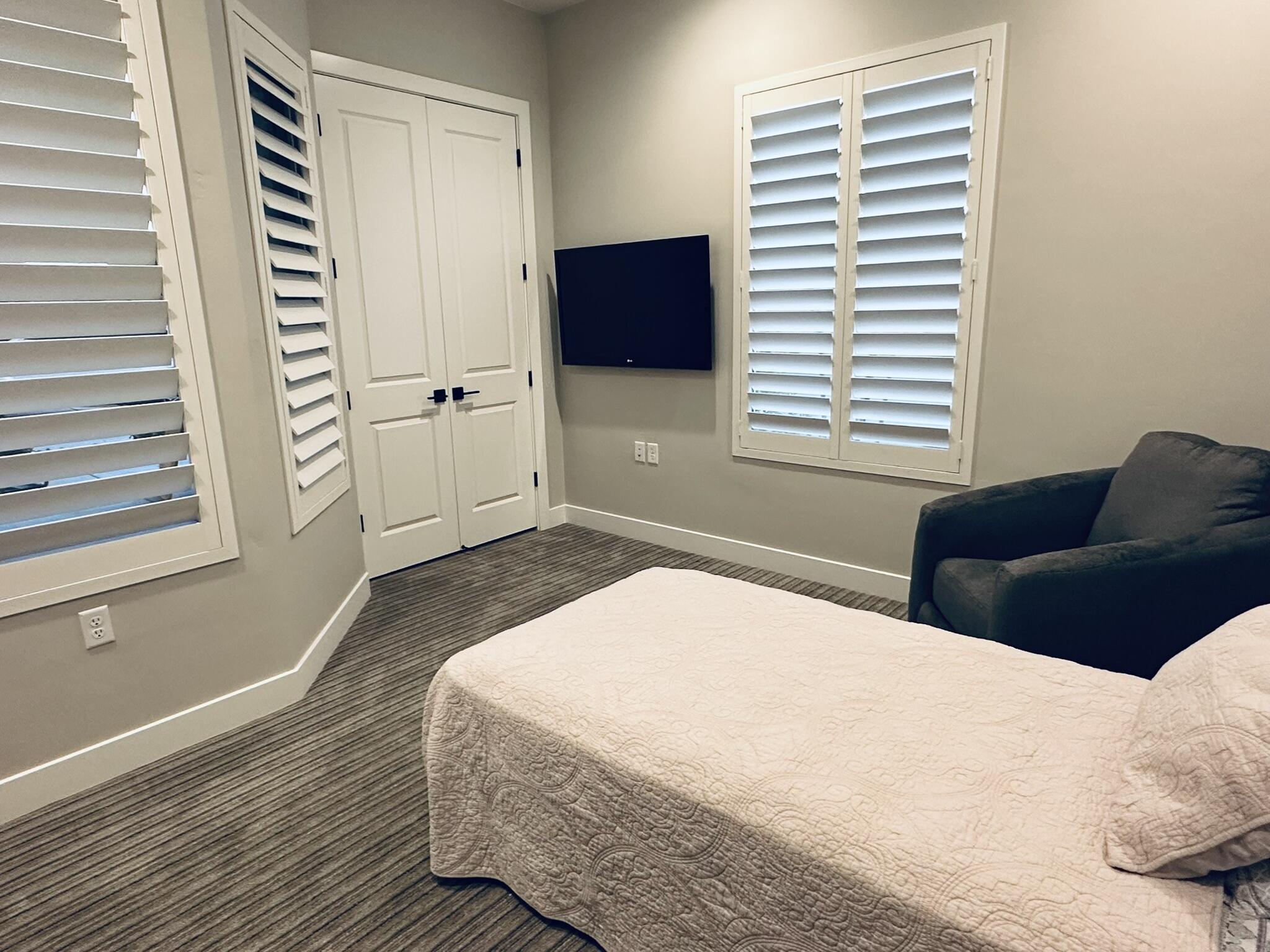 VILLAS AT SUN RIVER - Residential