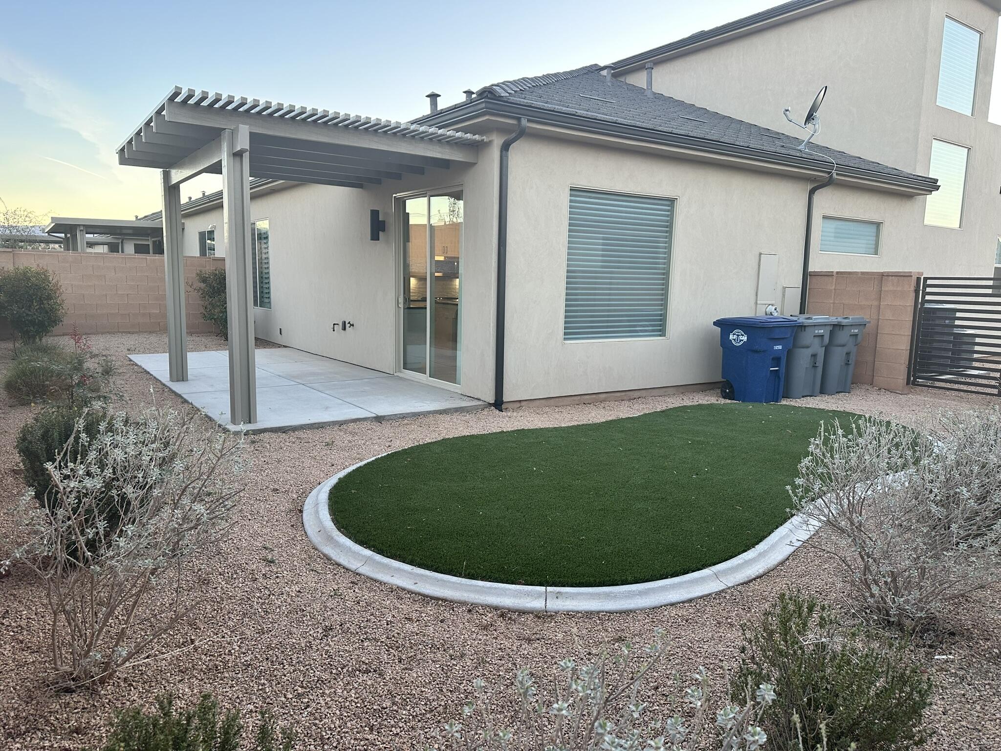 VILLAS AT SUN RIVER - Residential