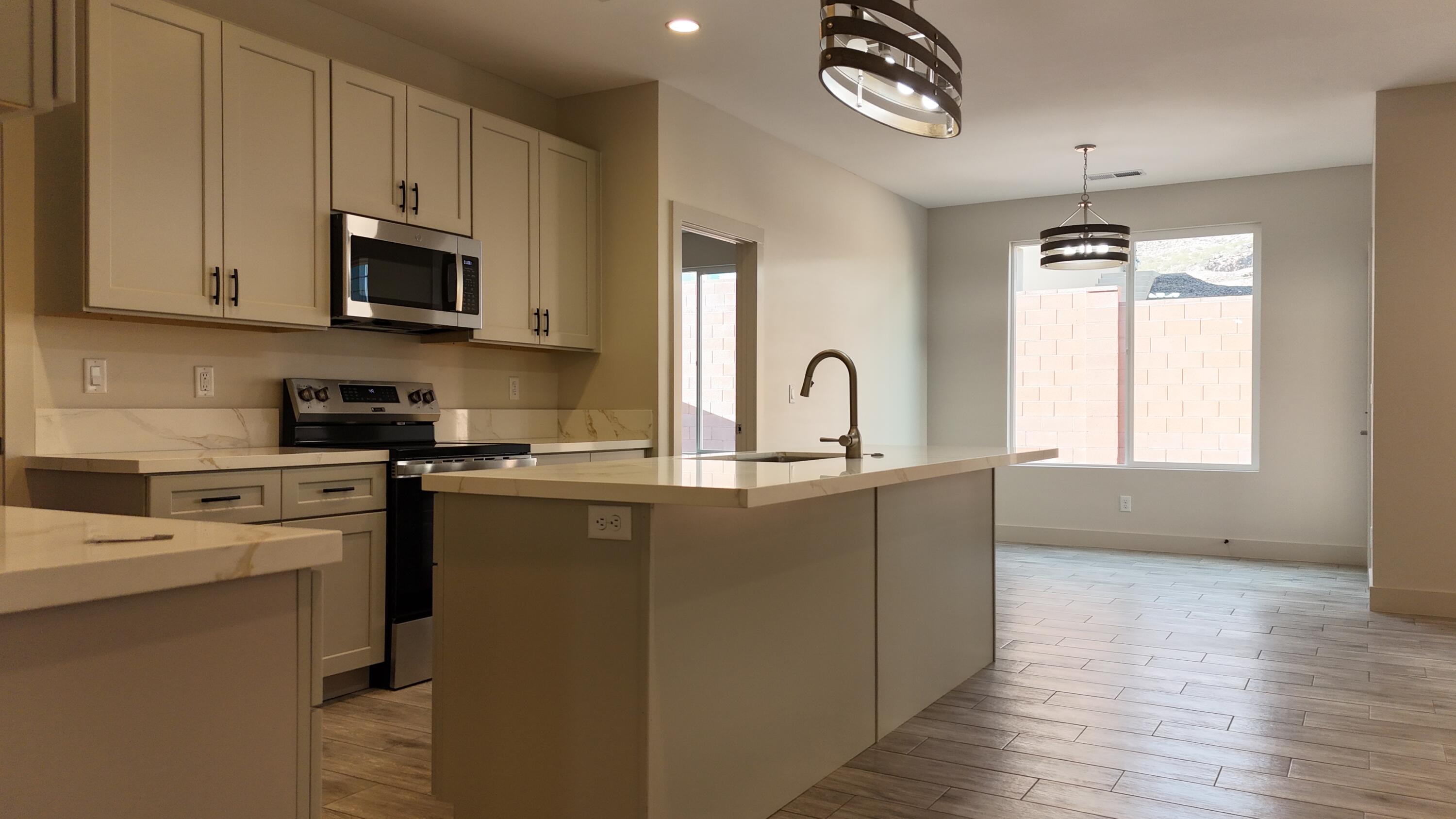 HURRICANE VIEWS - Residential