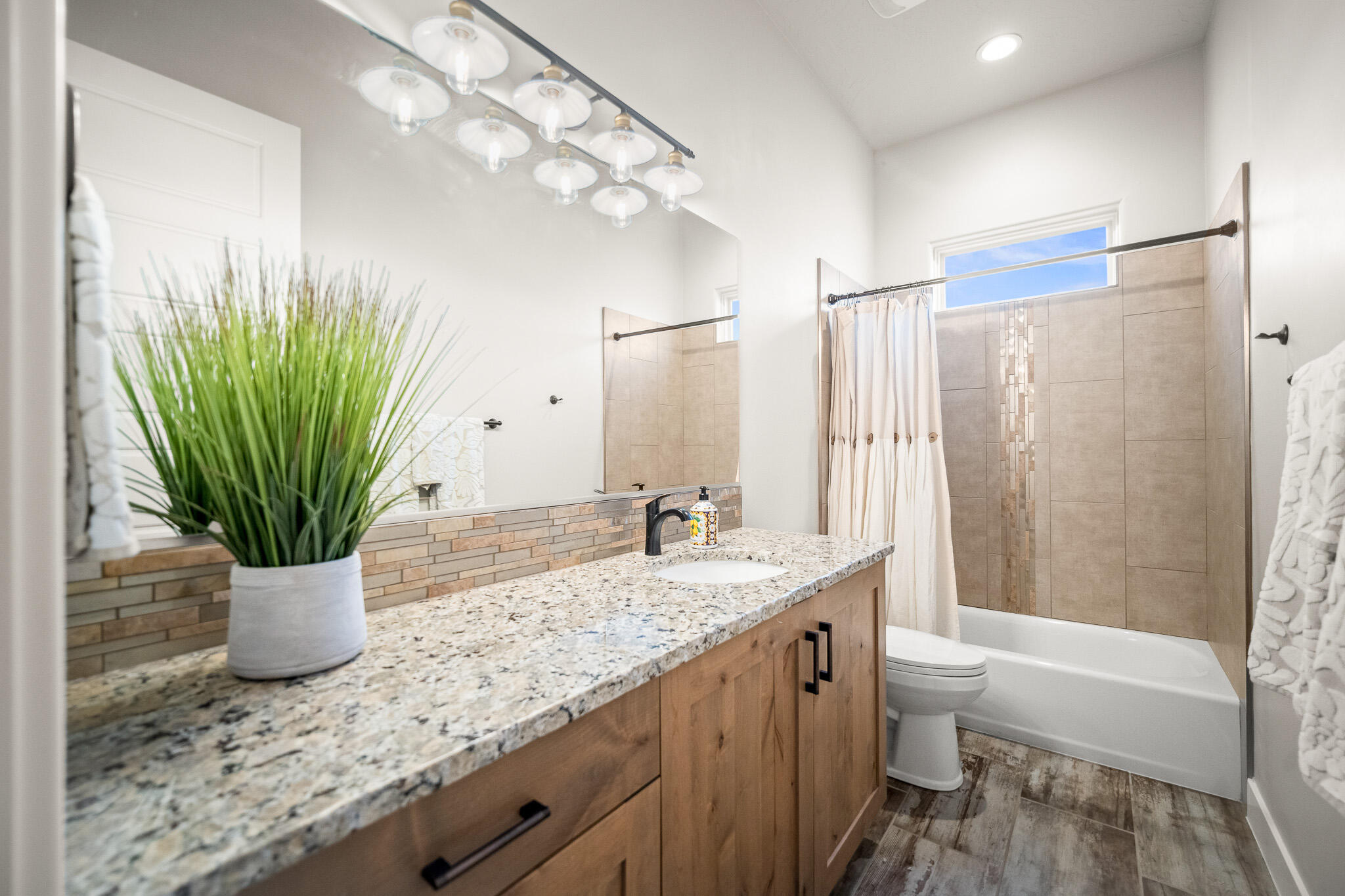 LEDGES OF SG ST GEORGE - Residential
