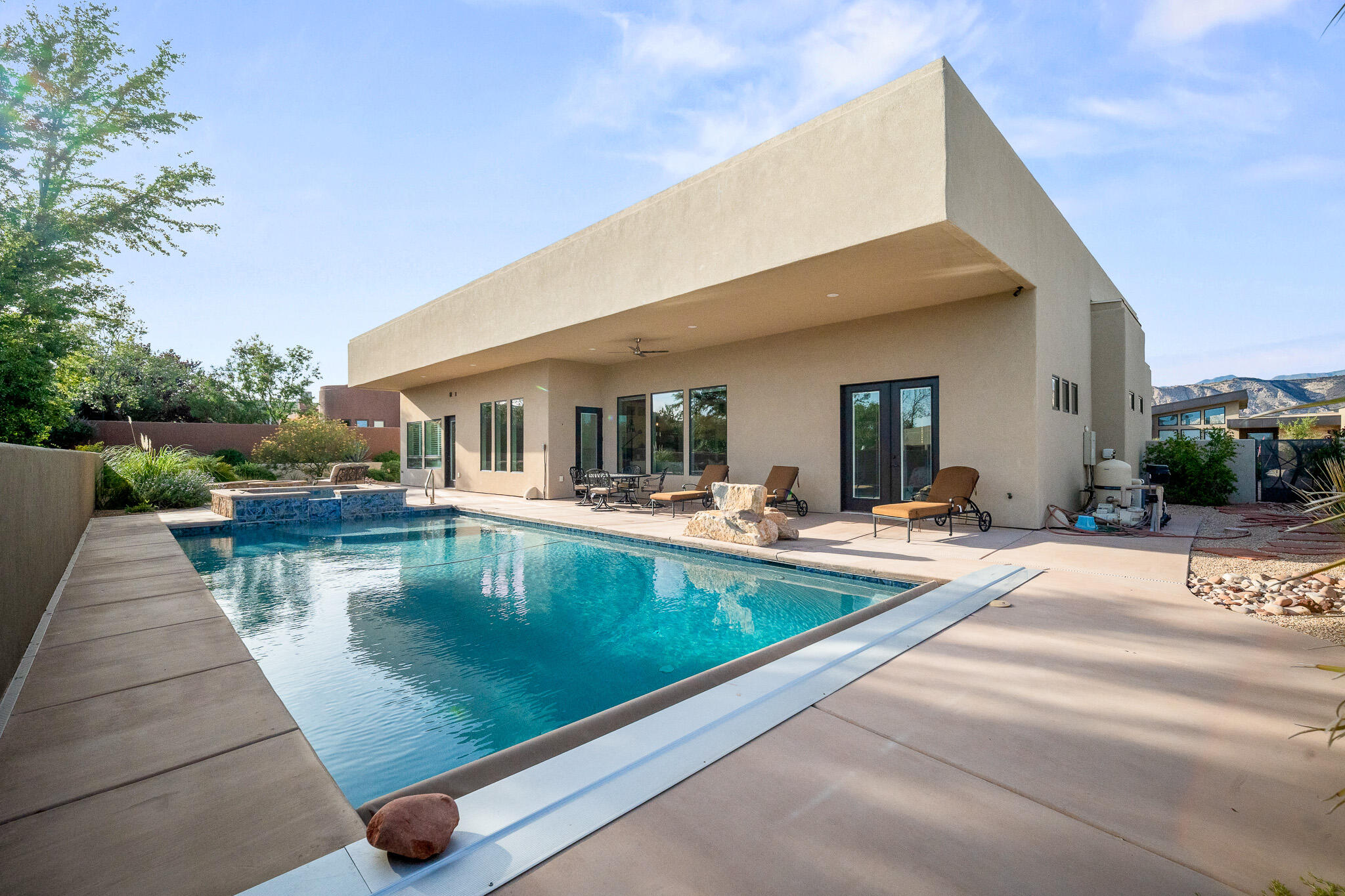 LEDGES OF SG ST GEORGE - Residential