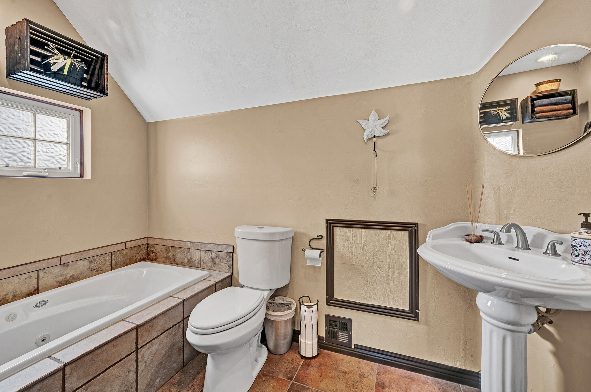 APPLE VALLEY RANCH - Residential