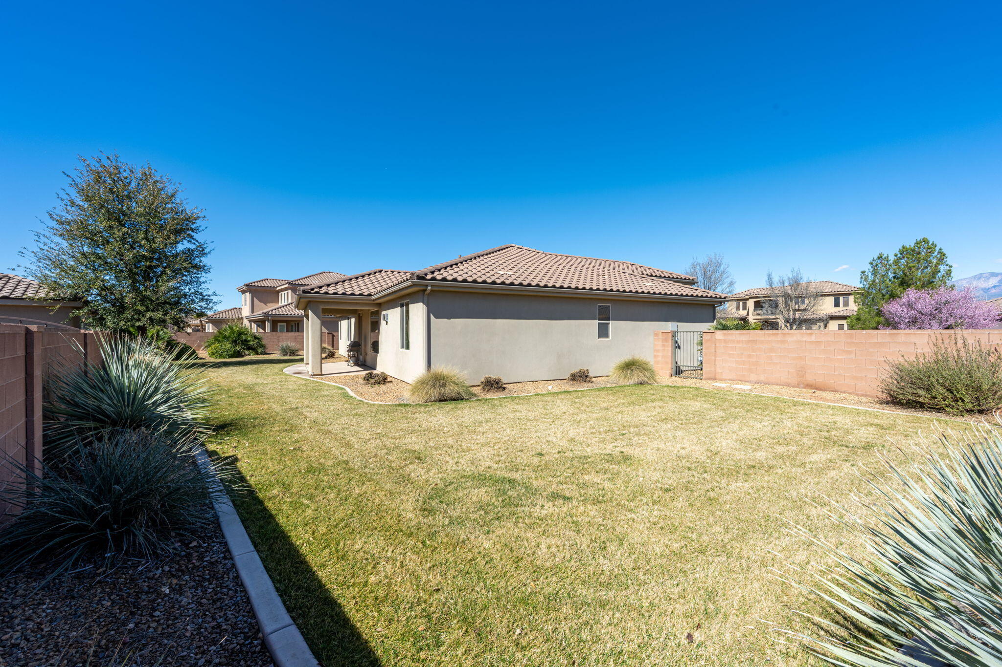 SUMMERFIELD LANE - Residential