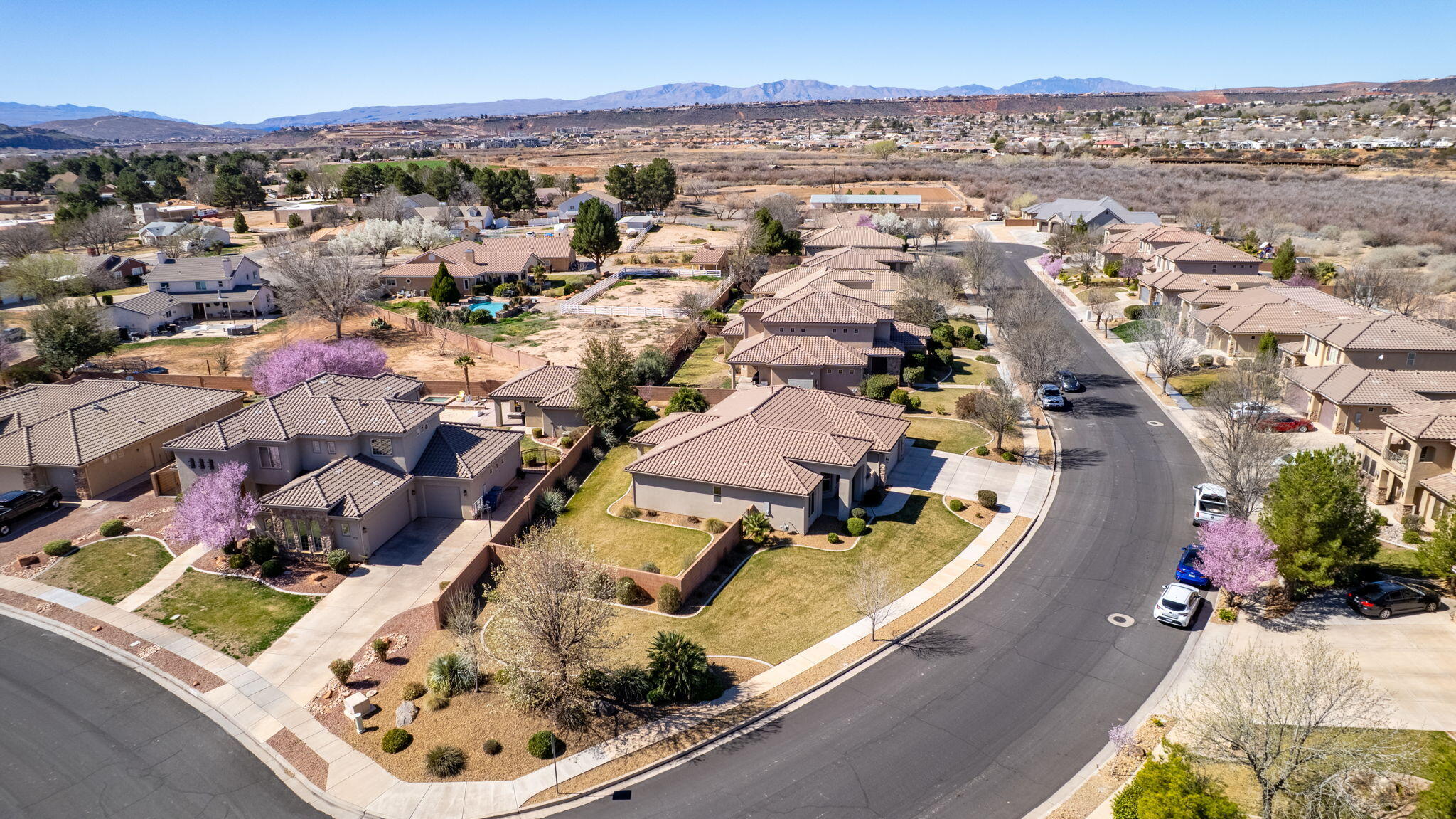 SUMMERFIELD LANE - Residential