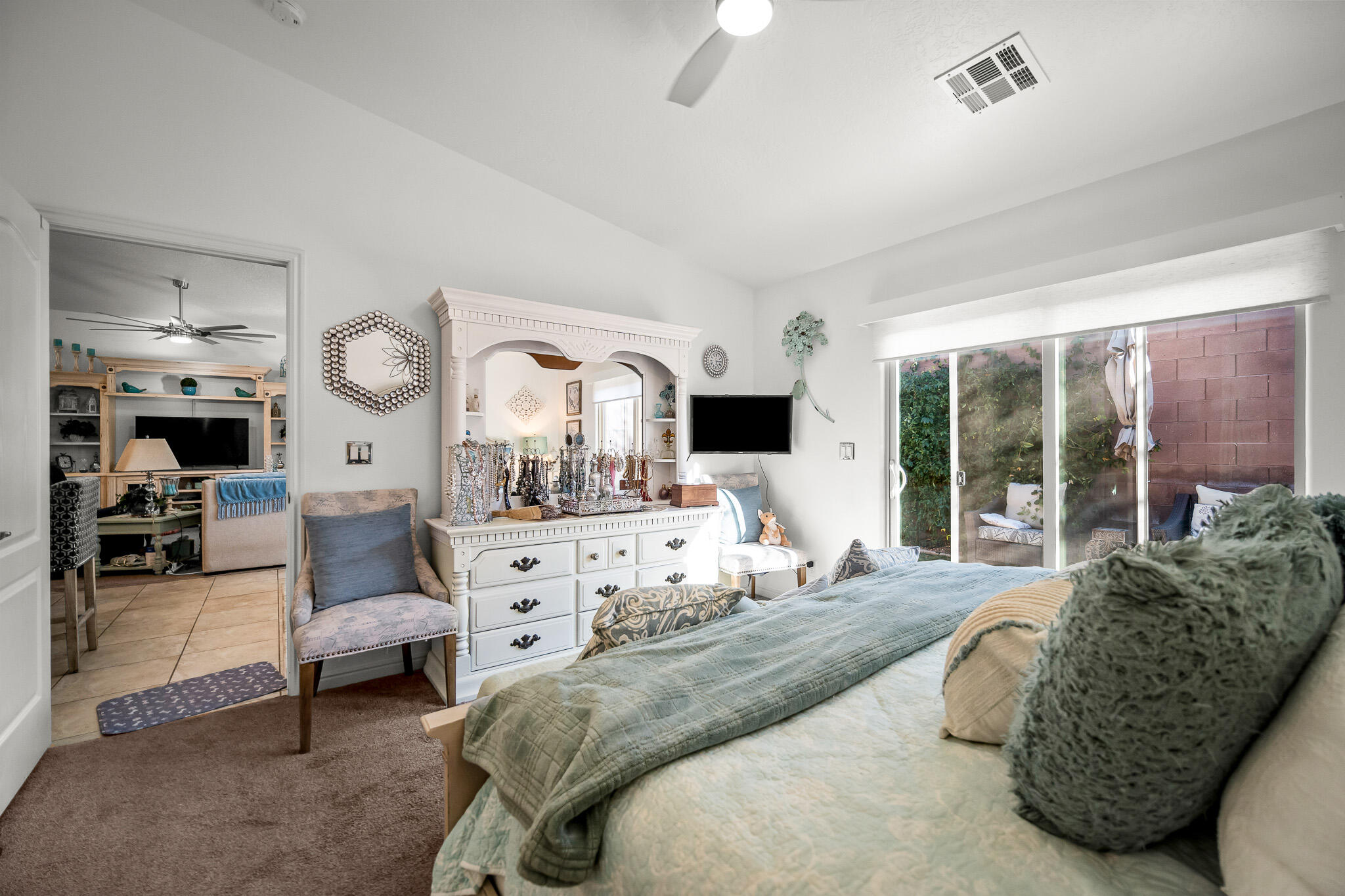 DESERT ROSE - Residential