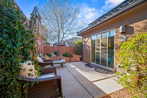 Tiny photo for 328 E Desert Gardens LN, Ivins, UT 84738 (MLS # 26-270272)