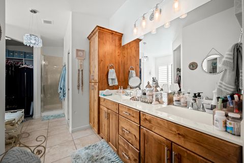 Tiny photo for 328 E Desert Gardens LN, Ivins, UT 84738 (MLS # 26-270272)