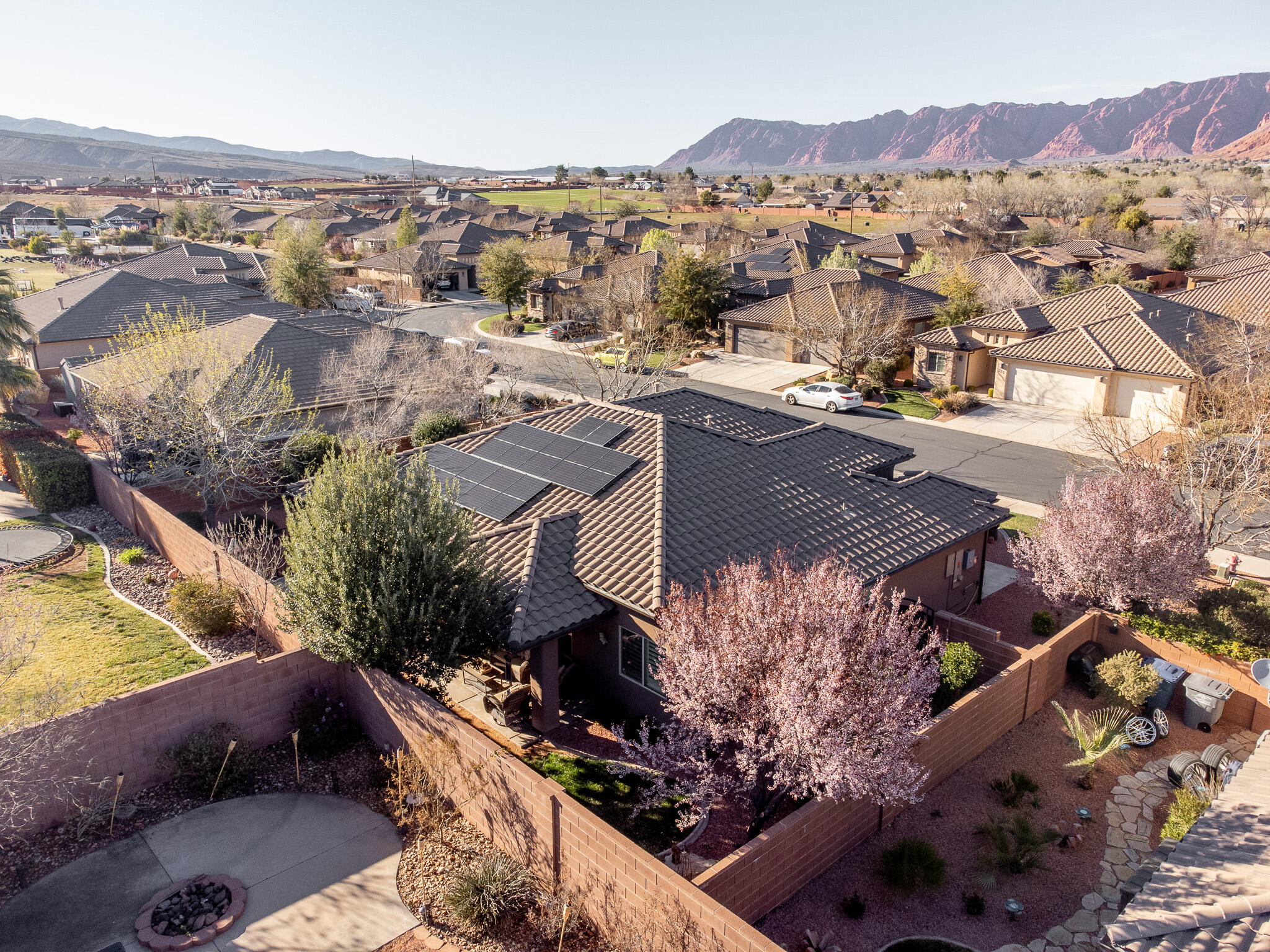 DESERT ROSE - Residential