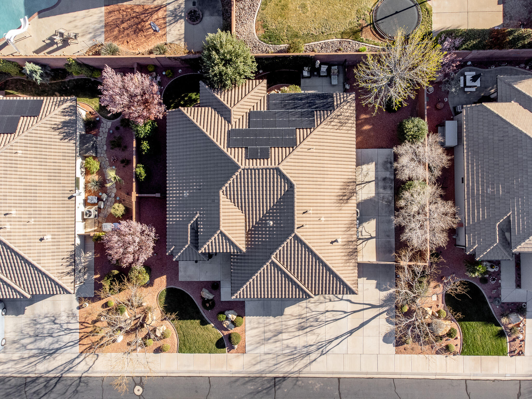 DESERT ROSE - Residential