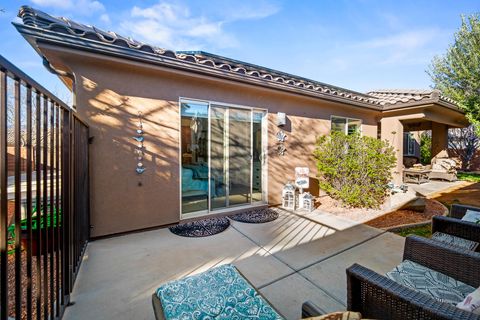 Tiny photo for 328 E Desert Gardens LN, Ivins, UT 84738 (MLS # 26-270272)