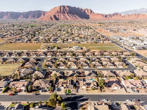 Tiny photo for 328 E Desert Gardens LN, Ivins, UT 84738 (MLS # 26-270272)