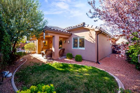 Tiny photo for 328 E Desert Gardens LN, Ivins, UT 84738 (MLS # 26-270272)