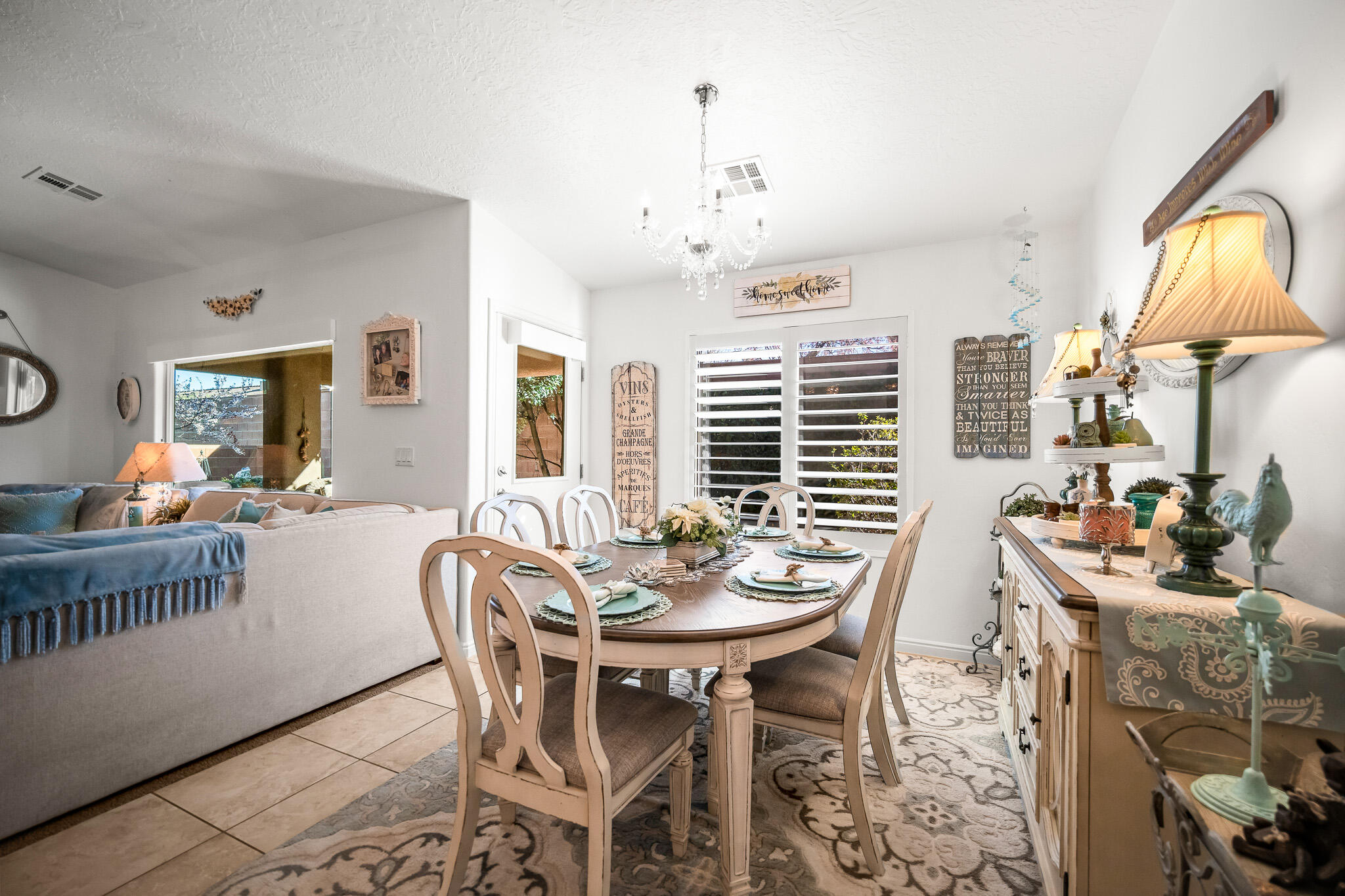 DESERT ROSE - Residential