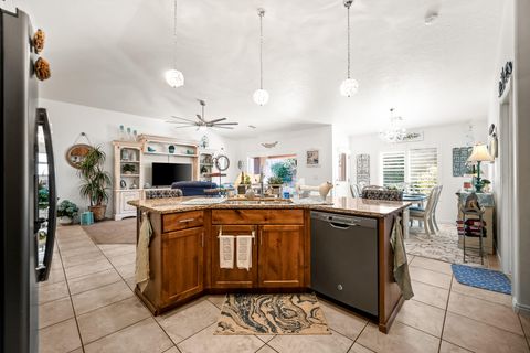Tiny photo for 328 E Desert Gardens LN, Ivins, UT 84738 (MLS # 26-270272)