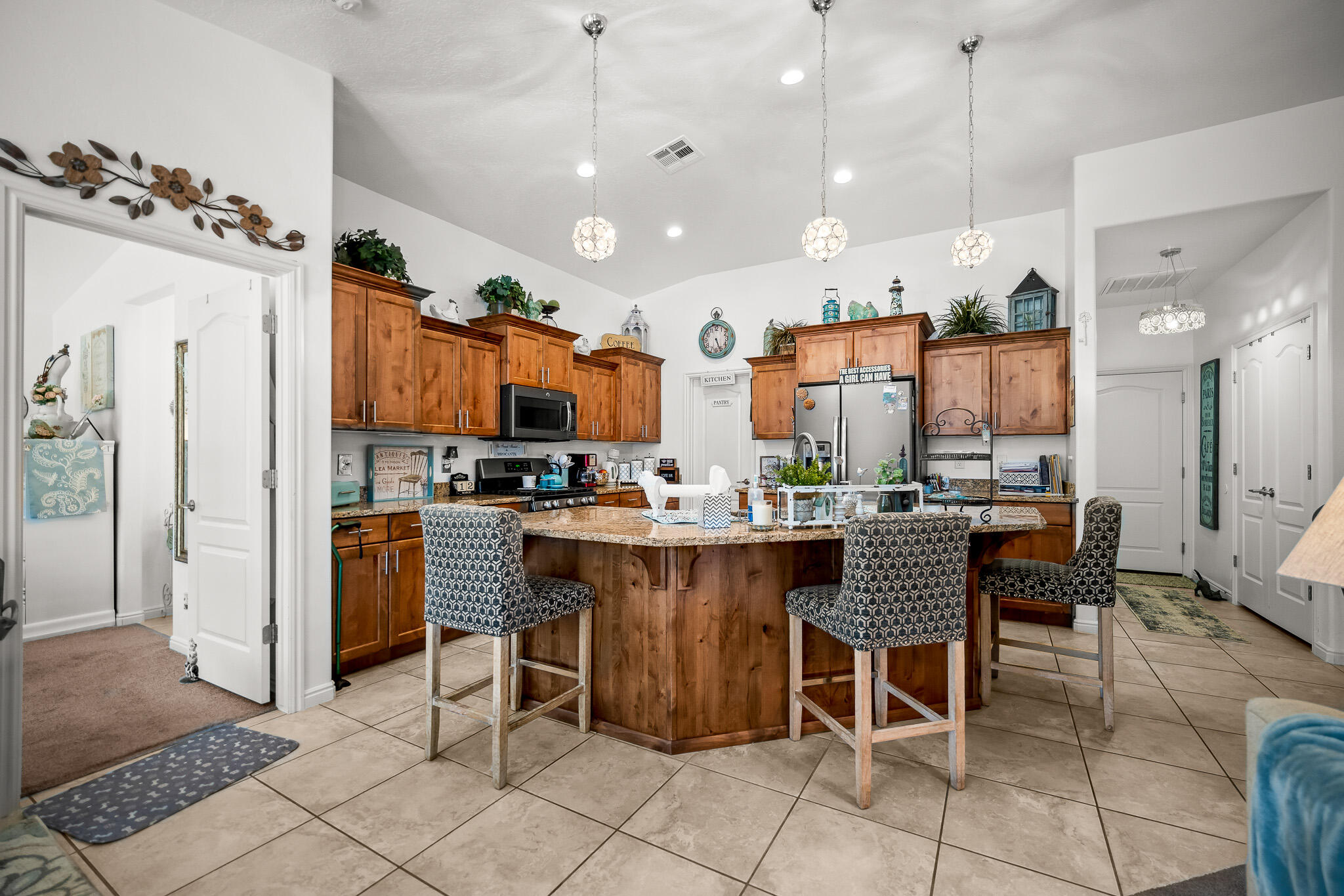 DESERT ROSE - Residential