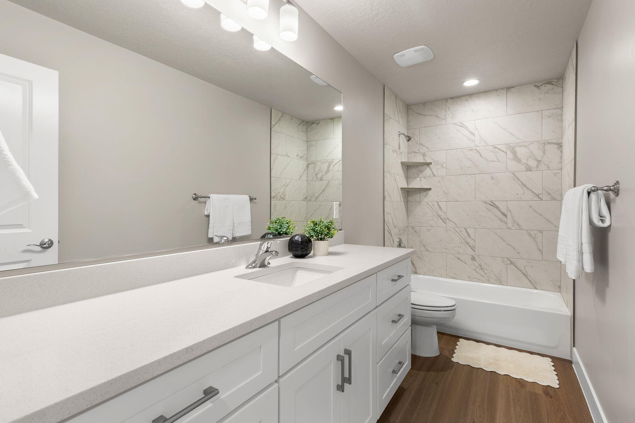 HURRICANE HEIGHTS TOWNHOMES - Residential