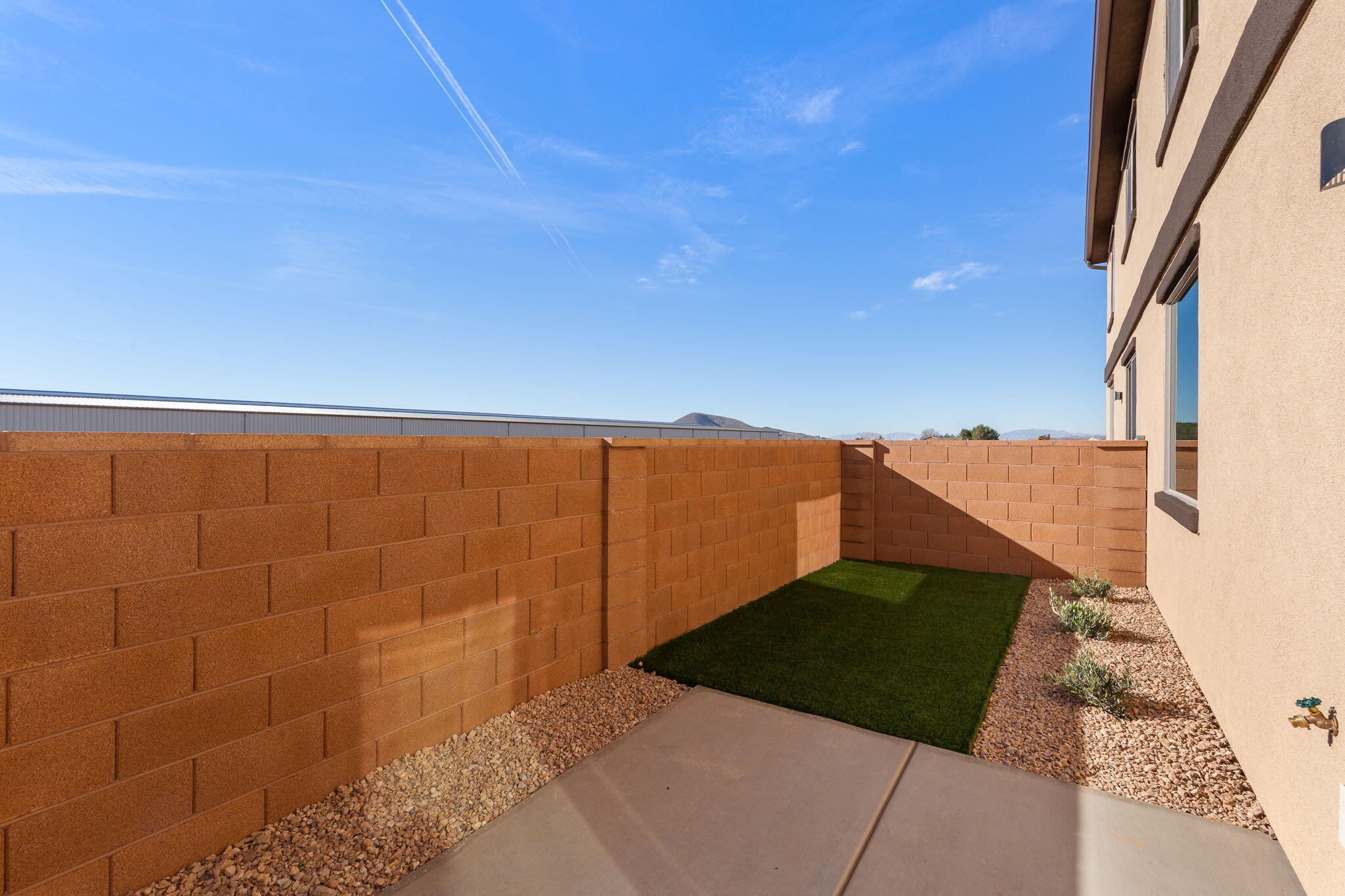 HURRICANE HEIGHTS TOWNHOMES - Residential