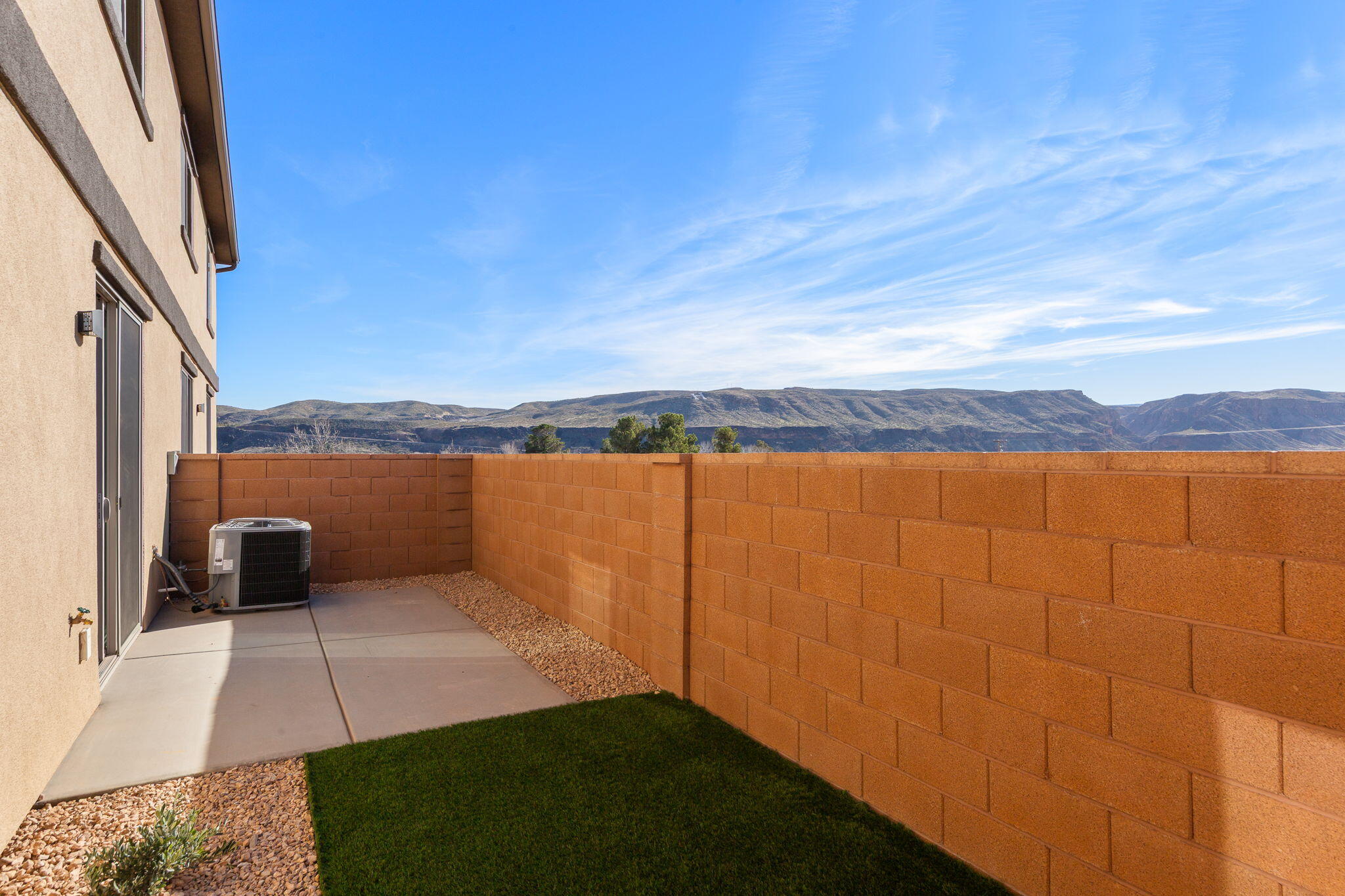 HURRICANE HEIGHTS TOWNHOMES - Residential