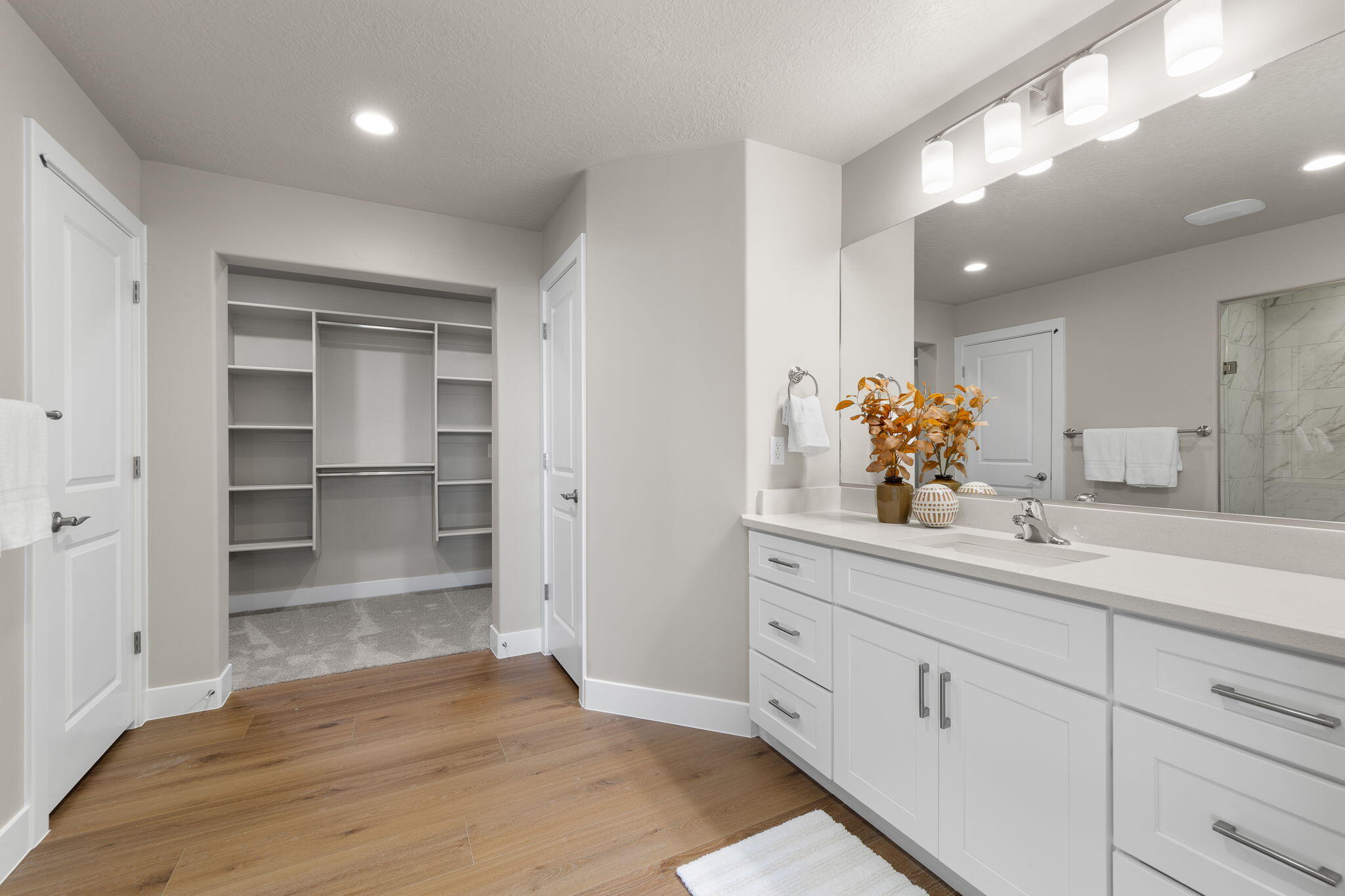 HURRICANE HEIGHTS TOWNHOMES - Residential