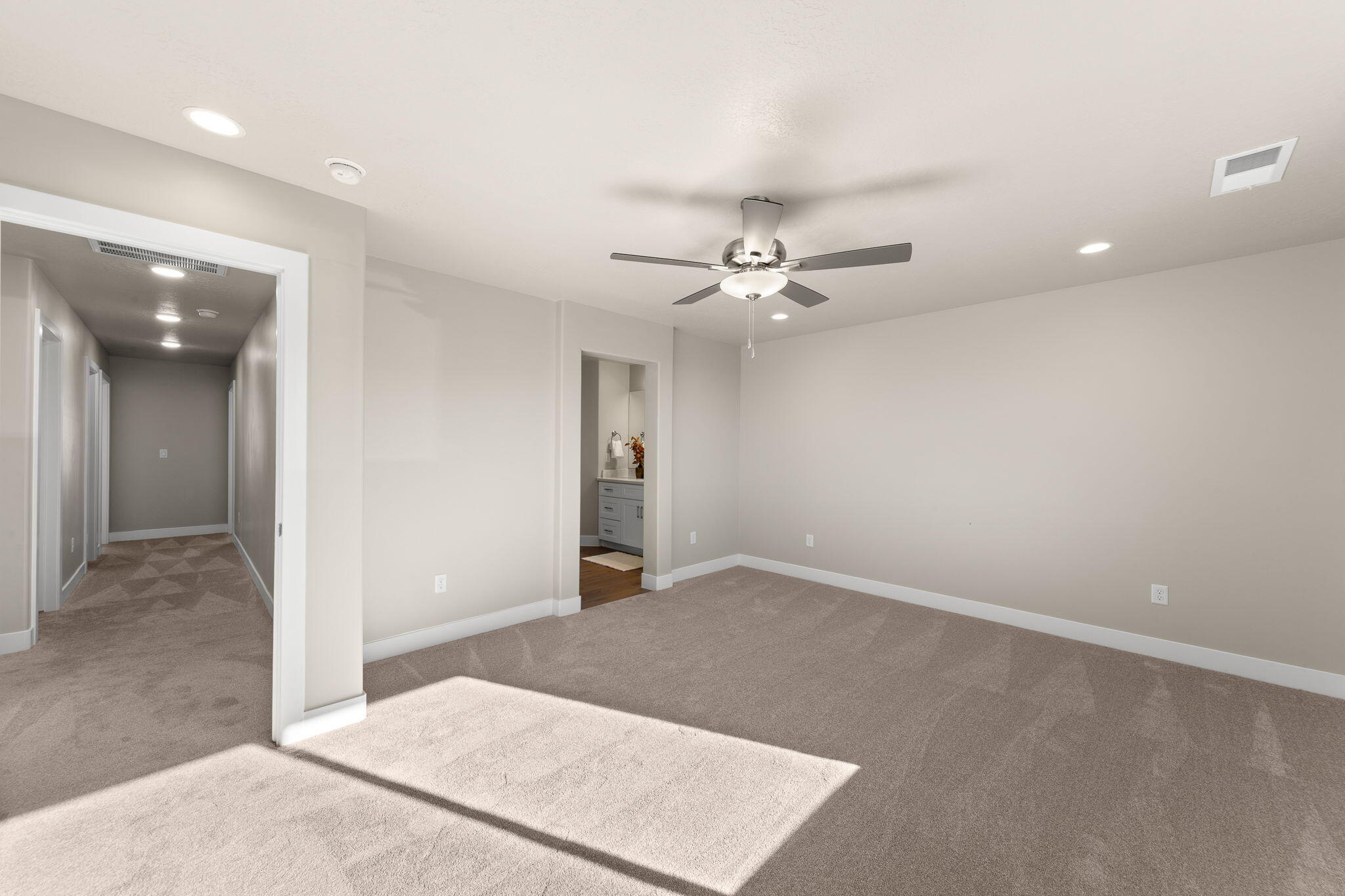 HURRICANE HEIGHTS TOWNHOMES - Residential