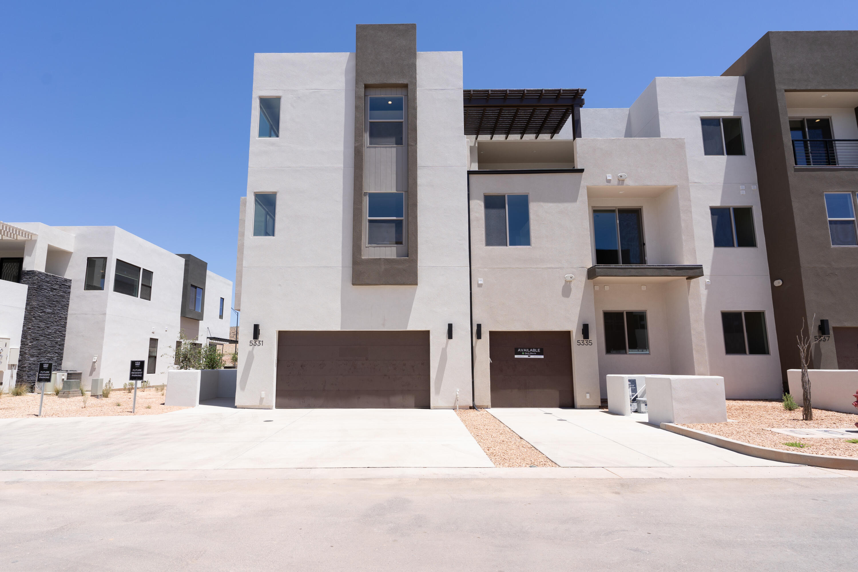ATKINVILLE TOWNHOMES AT DESERT COLOR - Residential
