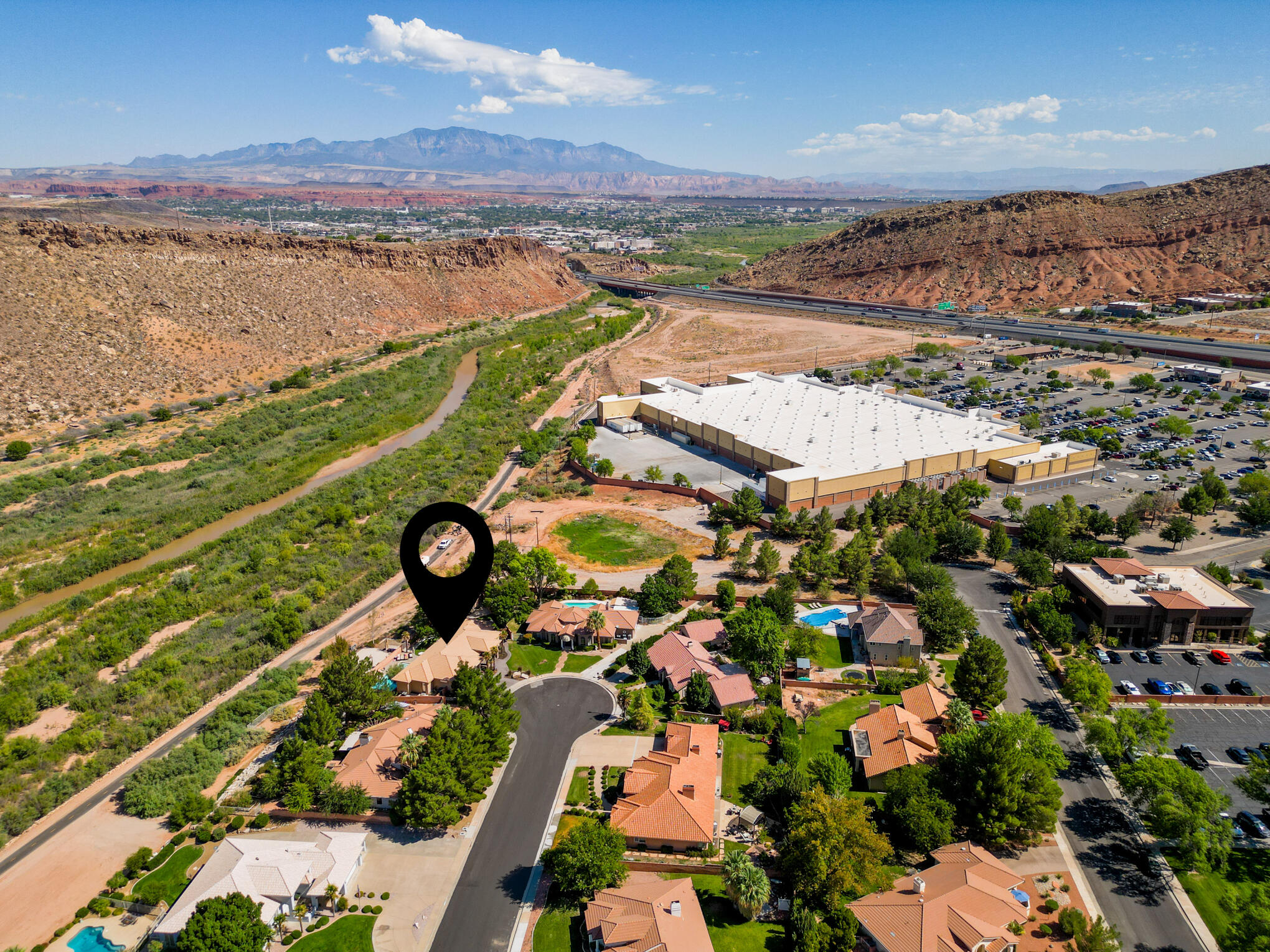 CASA DEL RIO - Residential