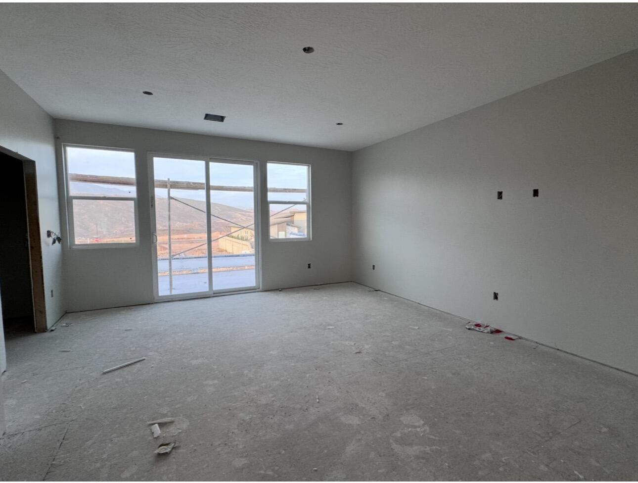 PEREGRINE POINTE WEST - Residential