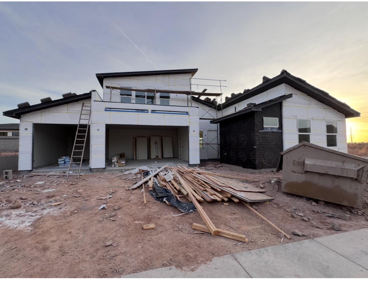 PEREGRINE POINTE WEST - Residential