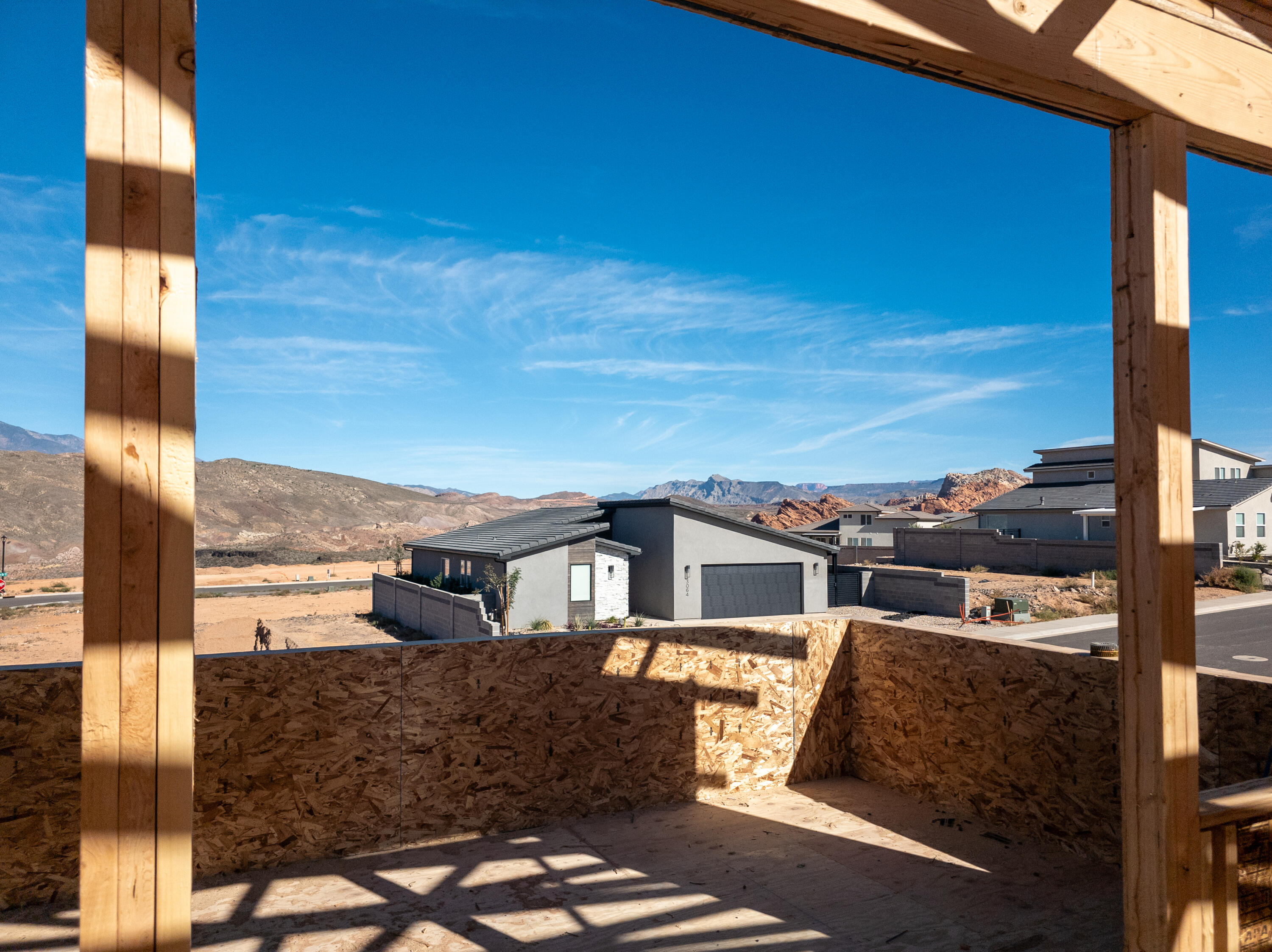 PEREGRINE POINTE WEST - Residential