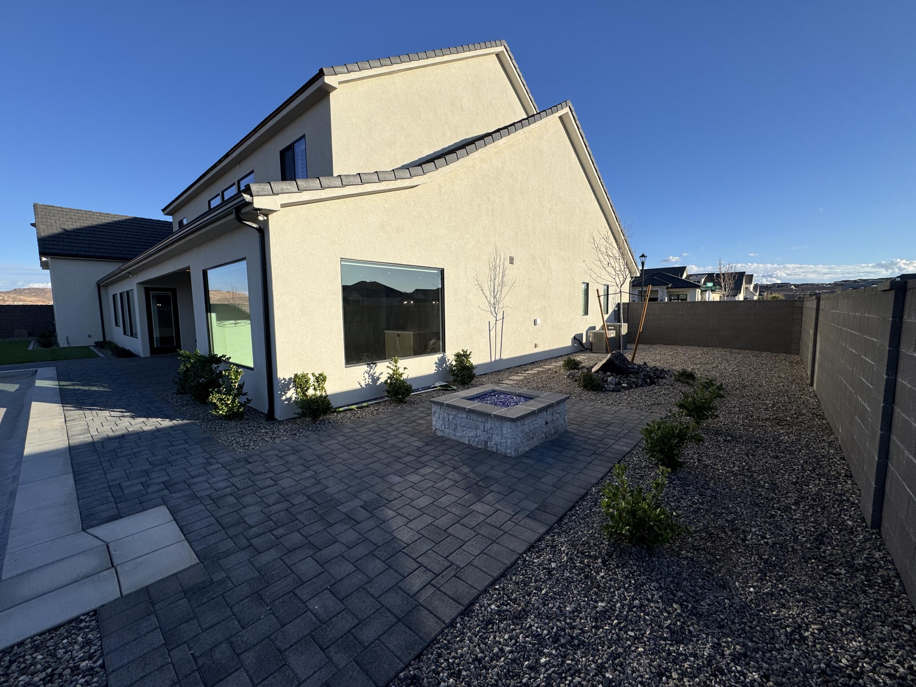 MOORLAND PARK - Residential