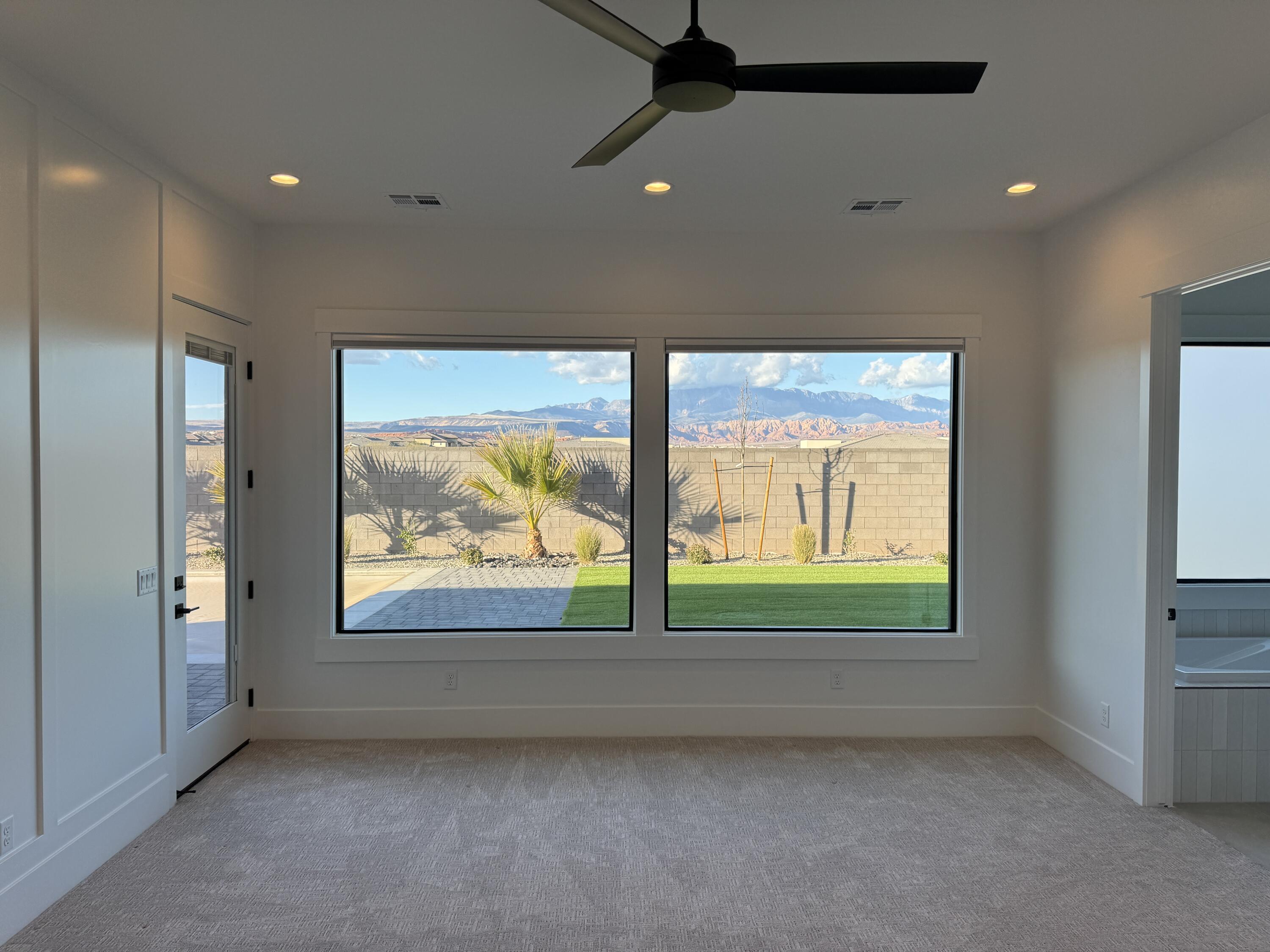 MOORLAND PARK - Residential