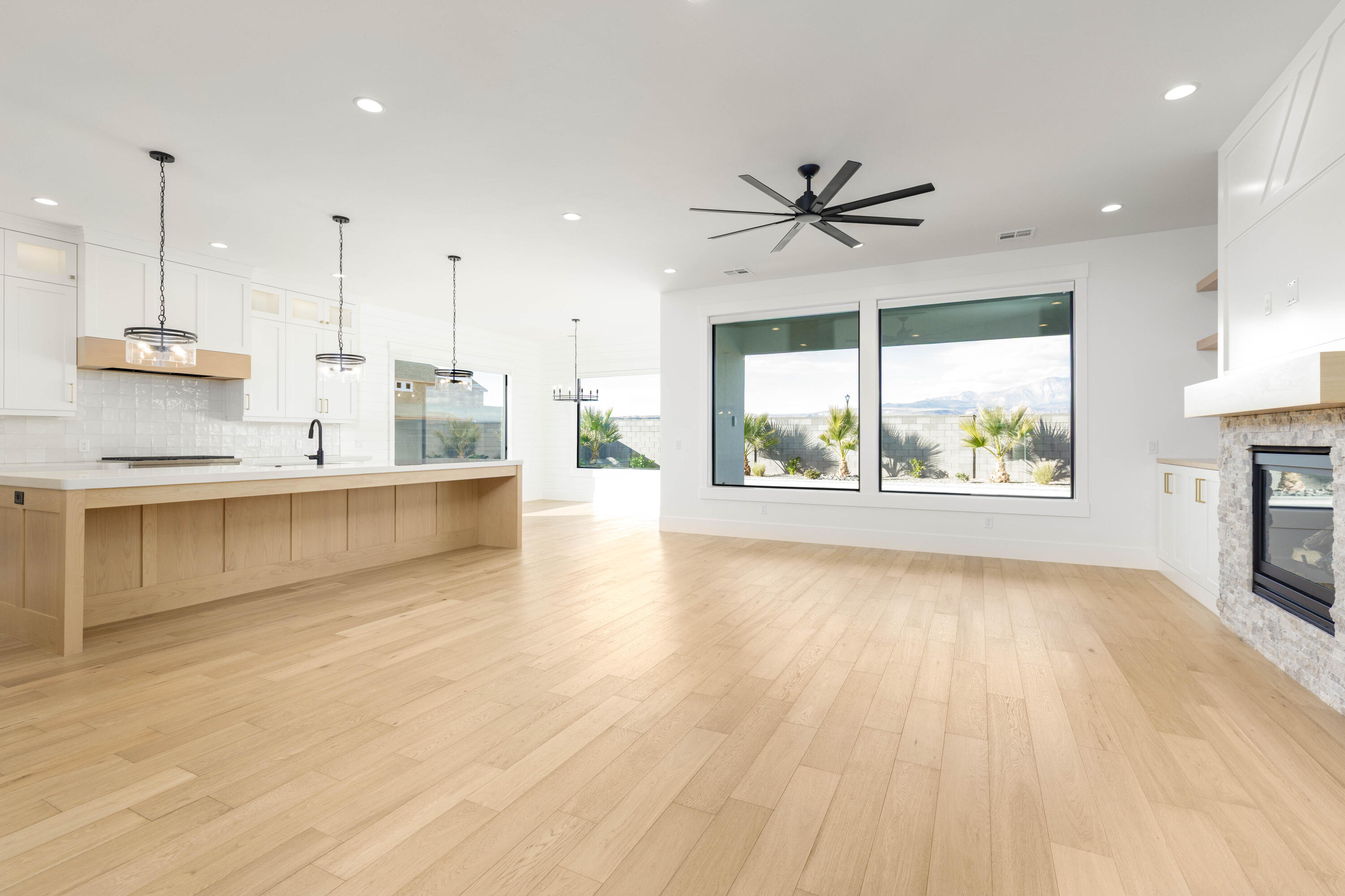 MOORLAND PARK - Residential